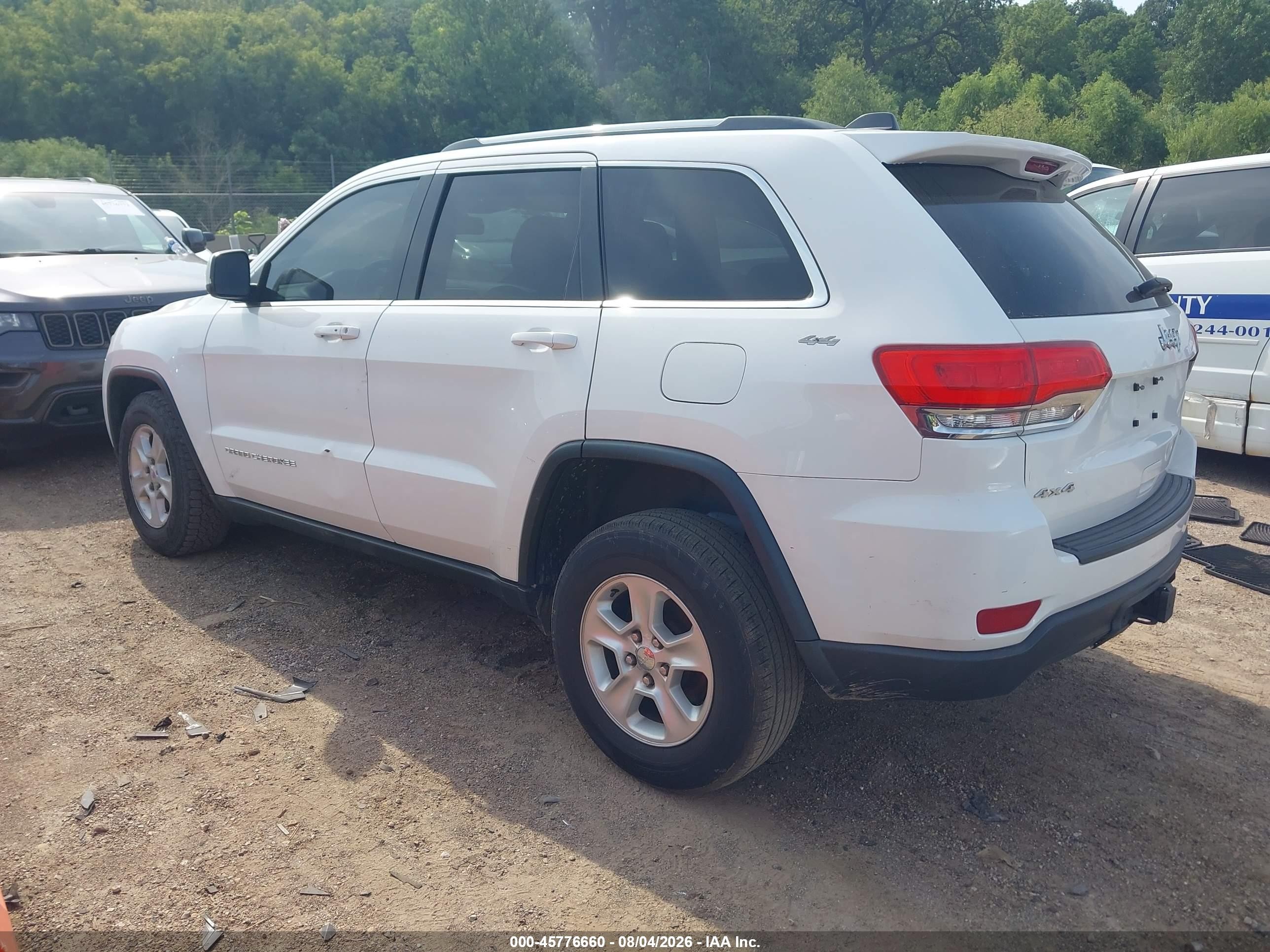 2015 Jeep Grand Cherokee Laredo White vin: 1C4RJFAG3FC704218