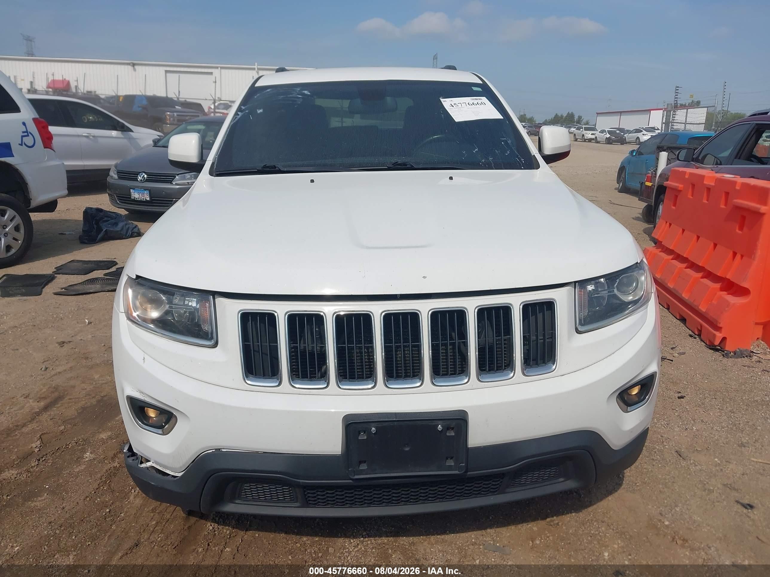 2015 Jeep Grand Cherokee Laredo White vin: 1C4RJFAG3FC704218