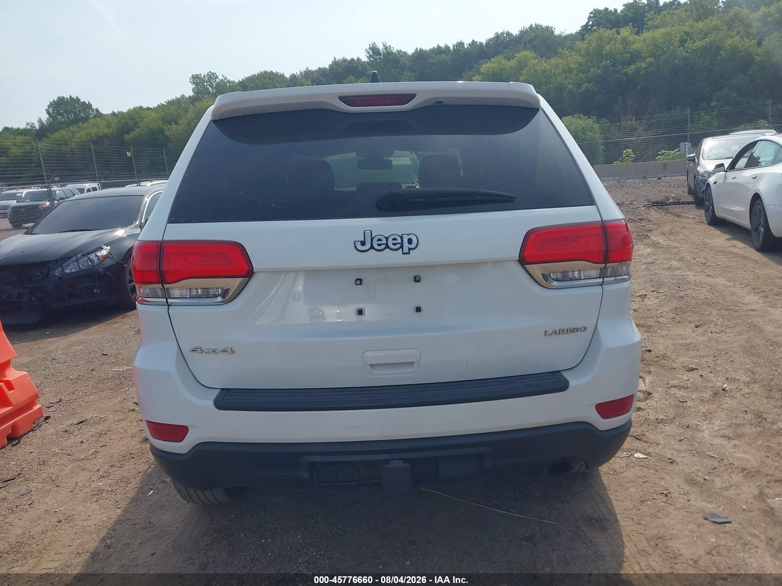 2015 Jeep Grand Cherokee Laredo White vin: 1C4RJFAG3FC704218