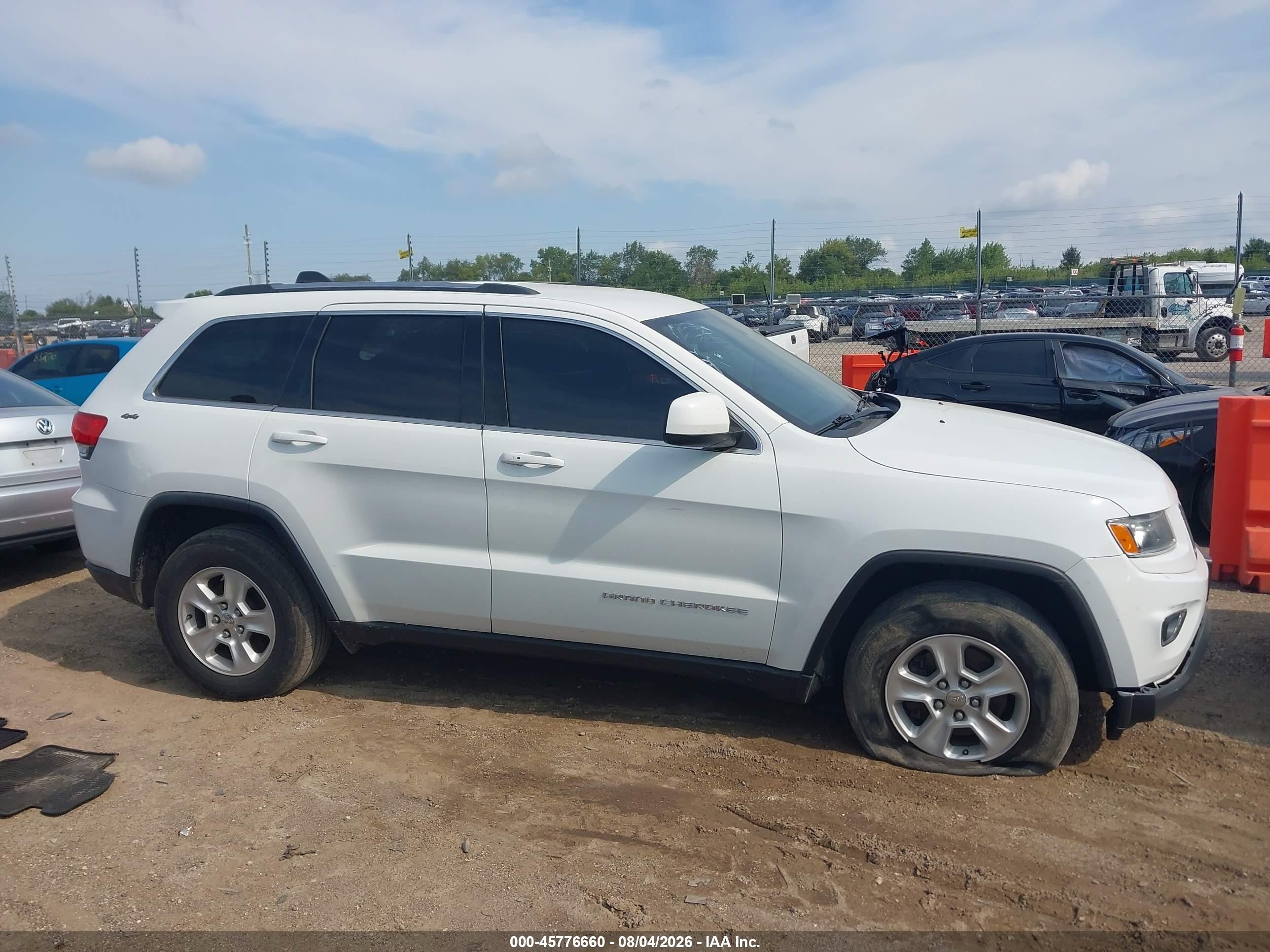 2015 Jeep Grand Cherokee Laredo White vin: 1C4RJFAG3FC704218