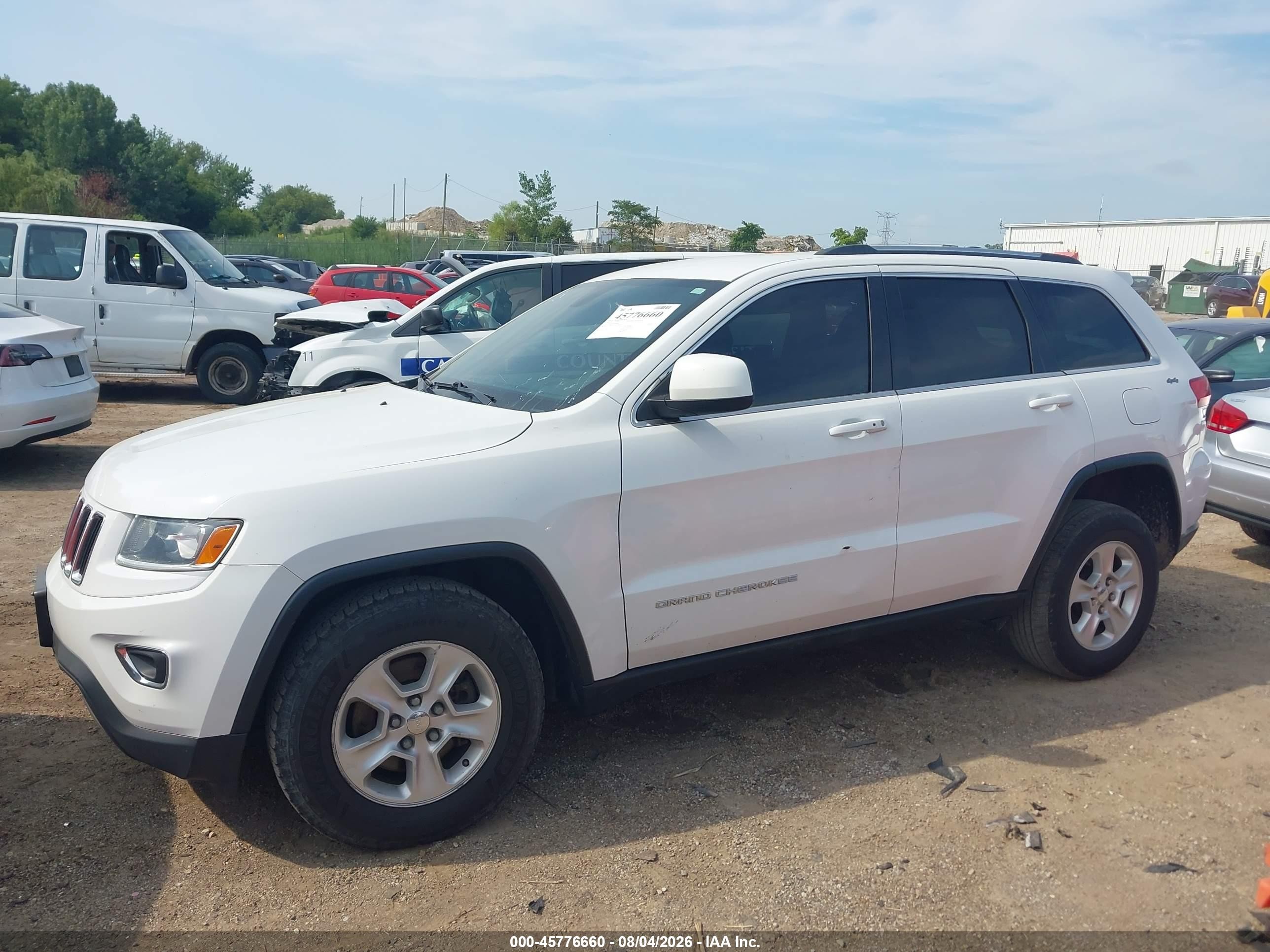 2015 Jeep Grand Cherokee Laredo White vin: 1C4RJFAG3FC704218
