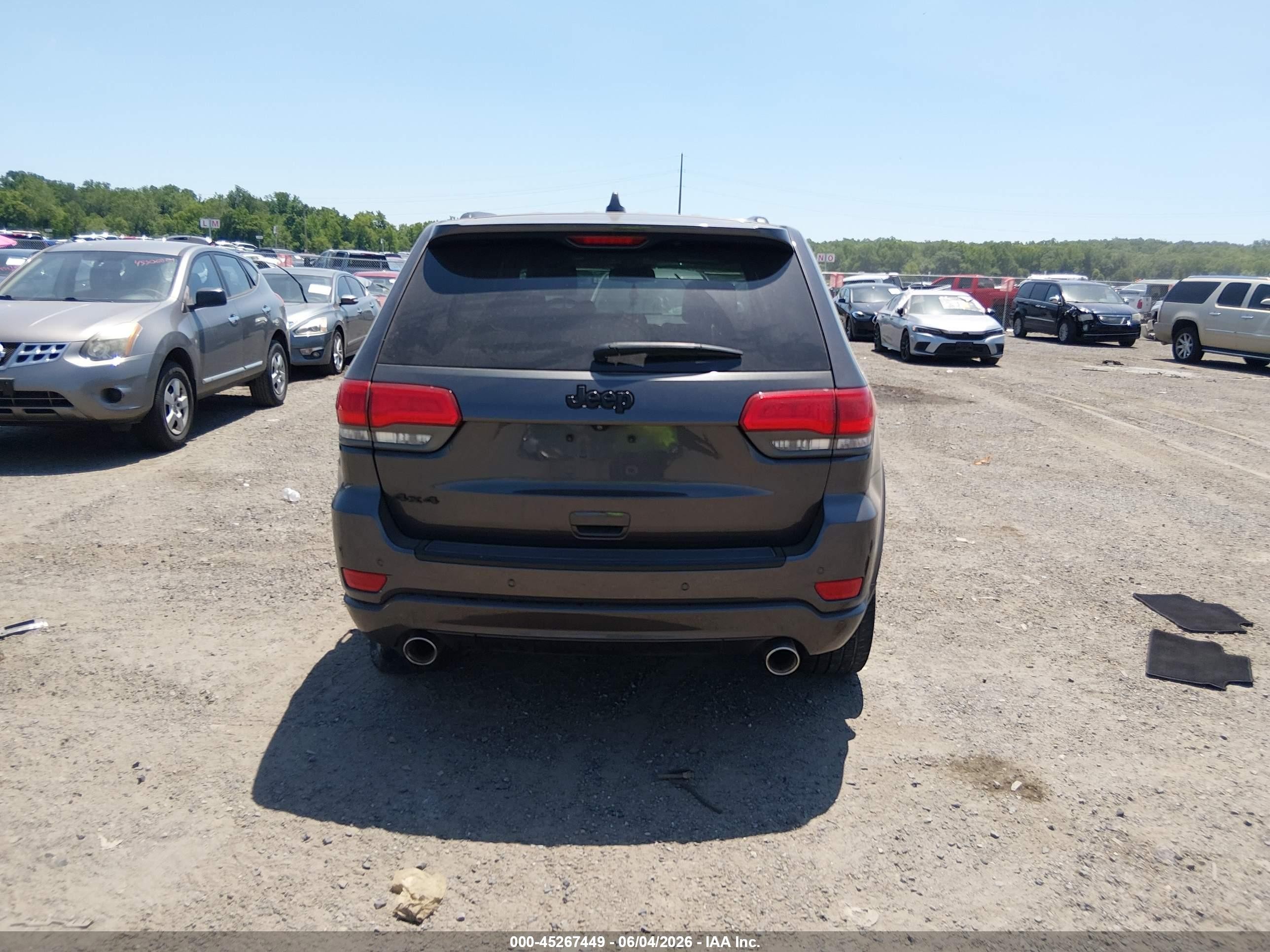2015 Jeep Grand Cherokee Altitude Gray vin: 1C4RJFAG3FC747053