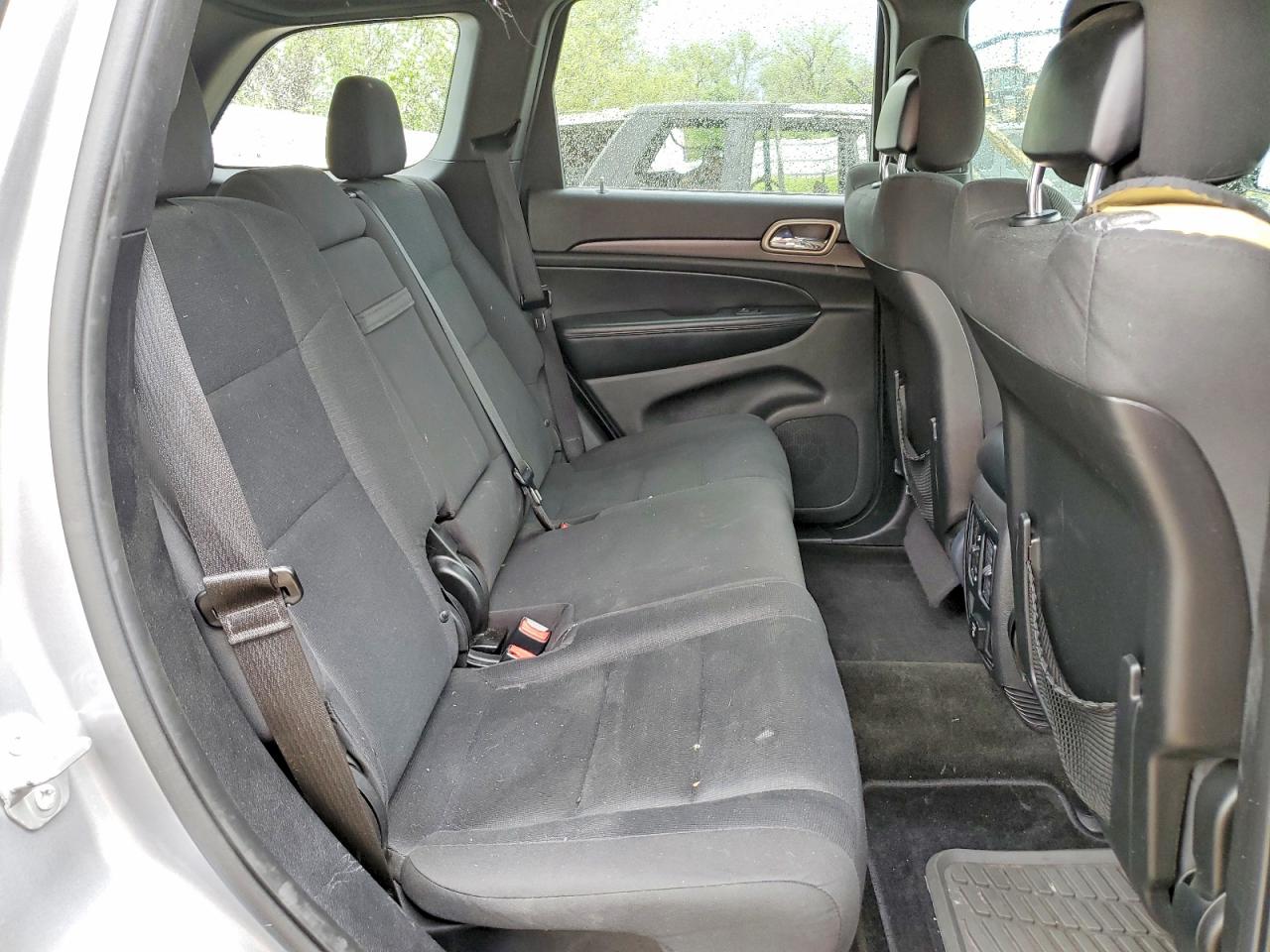 2015 Jeep Grand Cherokee Laredo Серебряный vin: 1C4RJFAG3FC864888