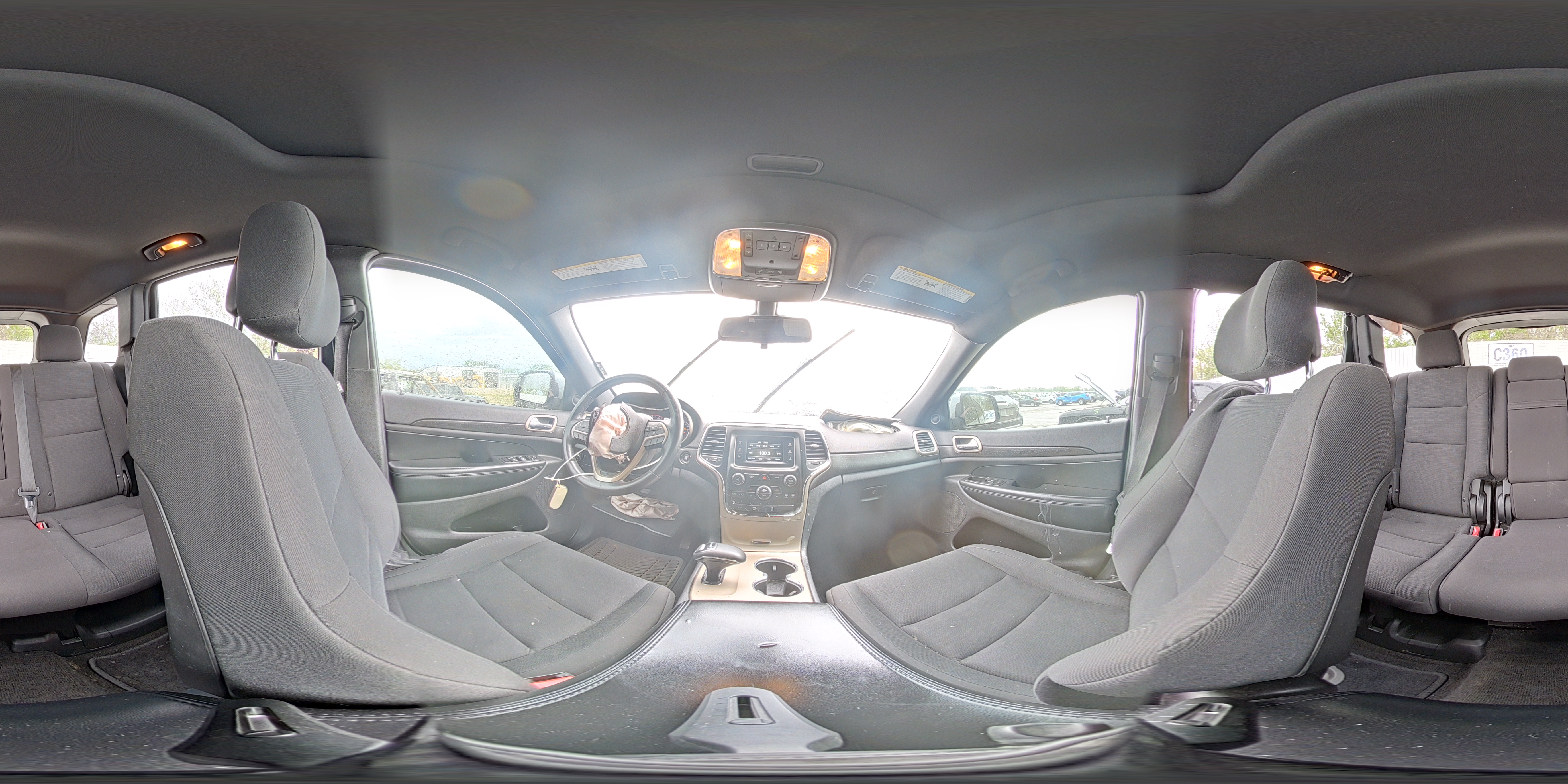 2015 Jeep Grand Cherokee Laredo Серебряный vin: 1C4RJFAG3FC864888
