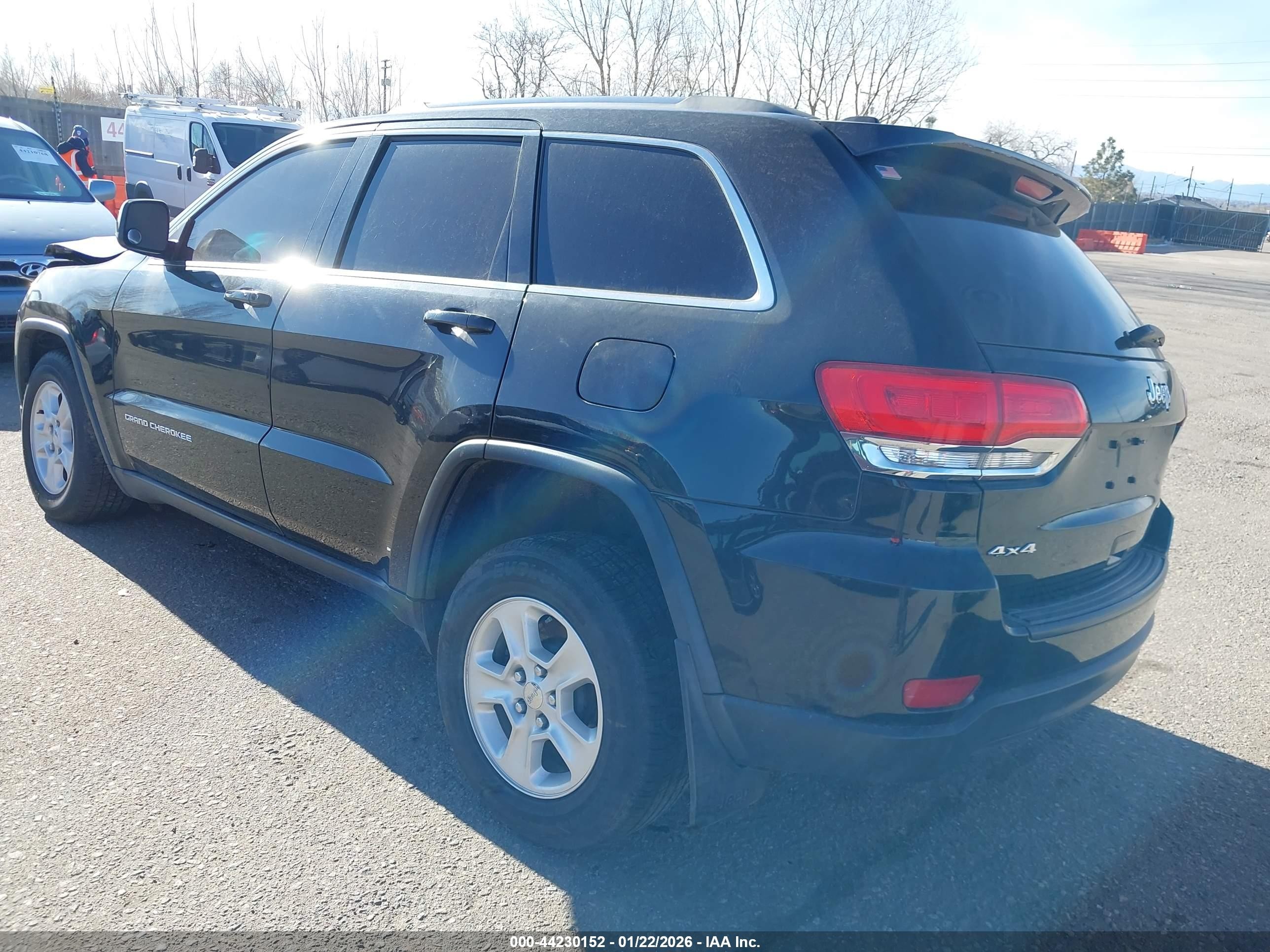 2015 Jeep Grand Cherokee Laredo Черный vin: 1C4RJFAG3FC942845