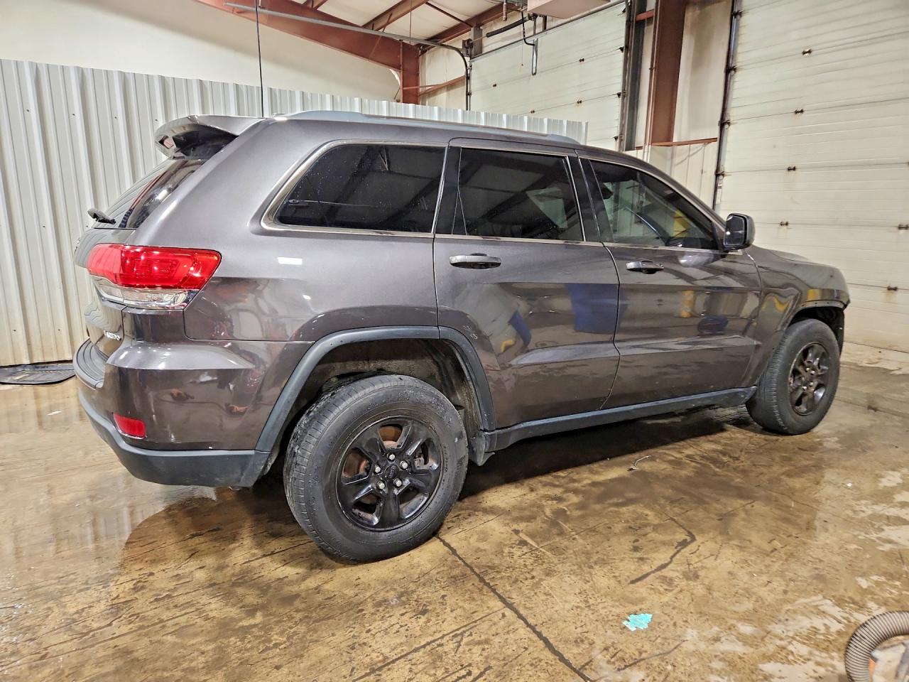 2015 Jeep Grand Cherokee Laredo Gray vin: 1C4RJFAG3FC950640