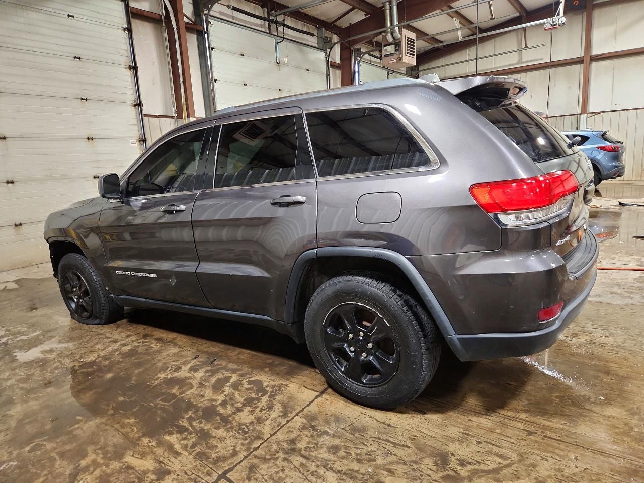 2015 Jeep Grand Cherokee Laredo Gray vin: 1C4RJFAG3FC950640