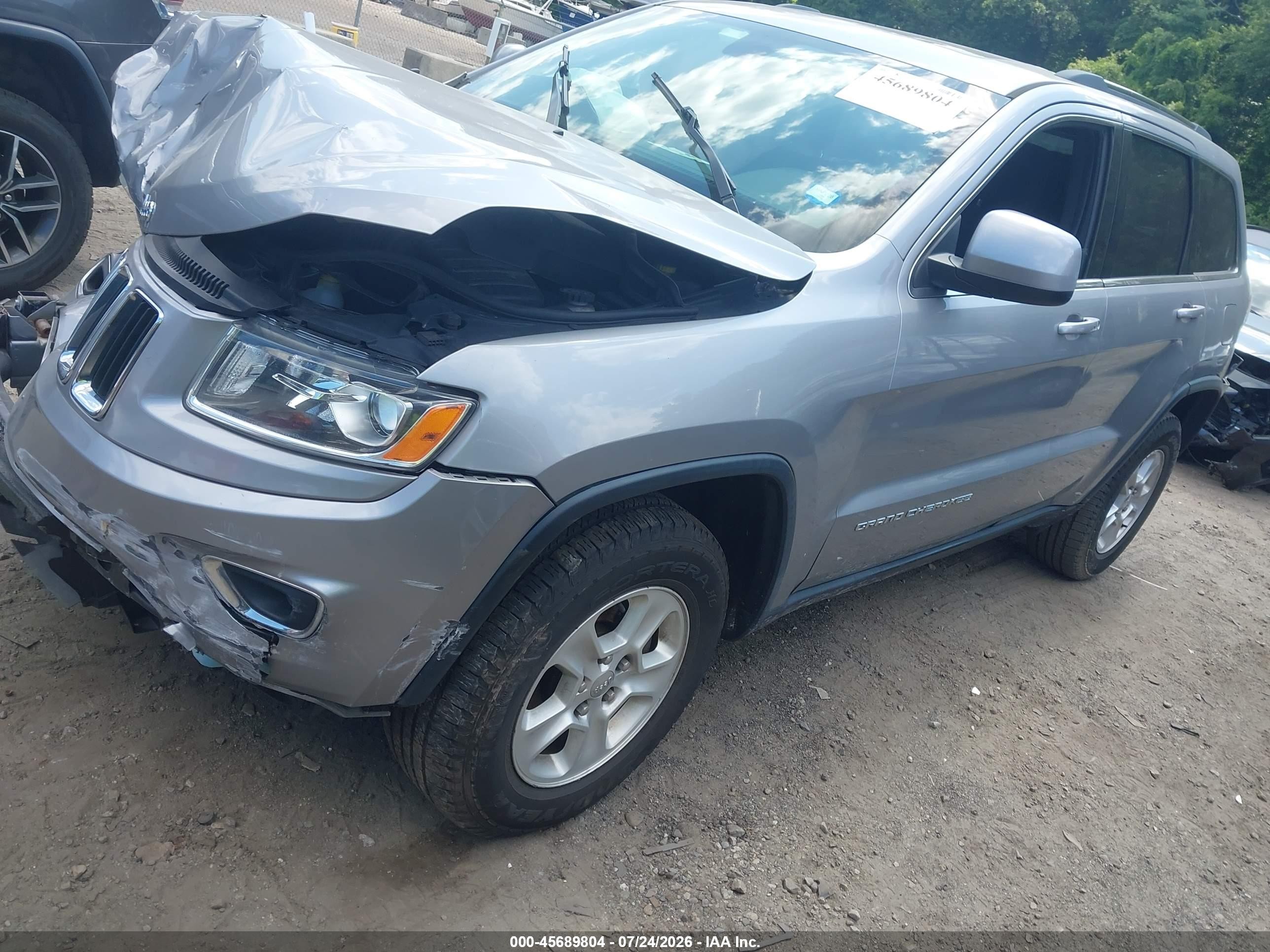 2015 Jeep Grand Cherokee Laredo Silver vin: 1C4RJFAG3FC955031
