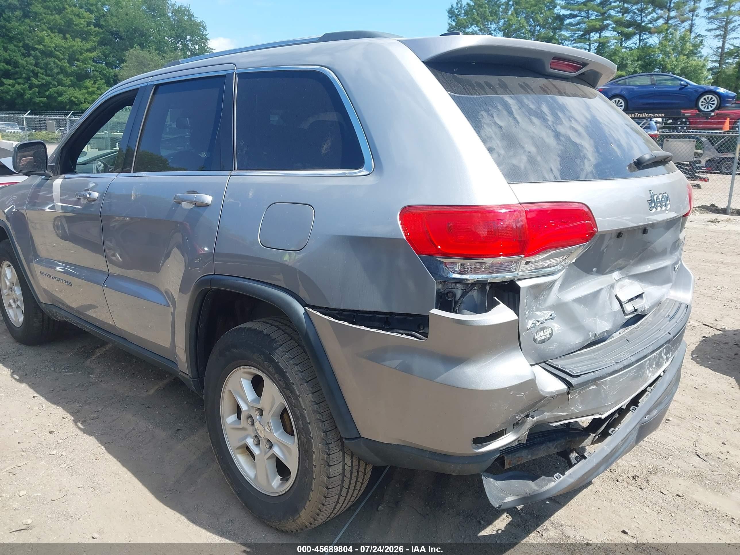 2015 Jeep Grand Cherokee Laredo Silver vin: 1C4RJFAG3FC955031