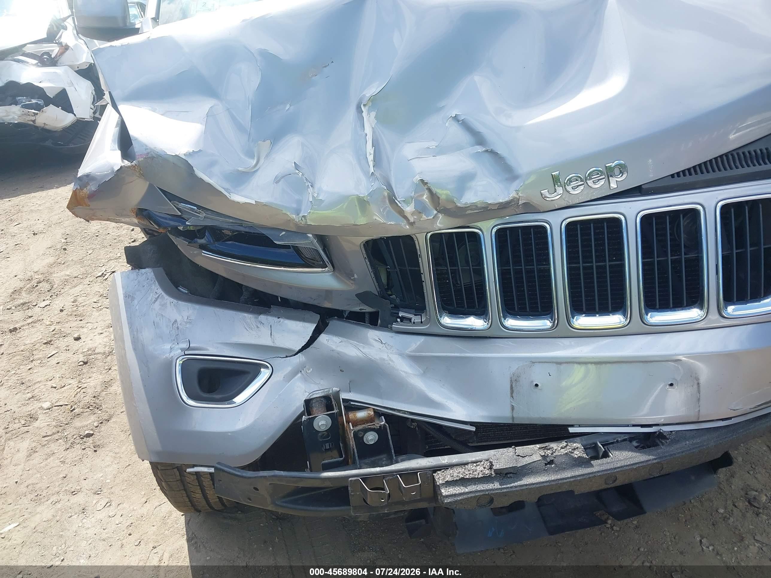 2015 Jeep Grand Cherokee Laredo Silver vin: 1C4RJFAG3FC955031