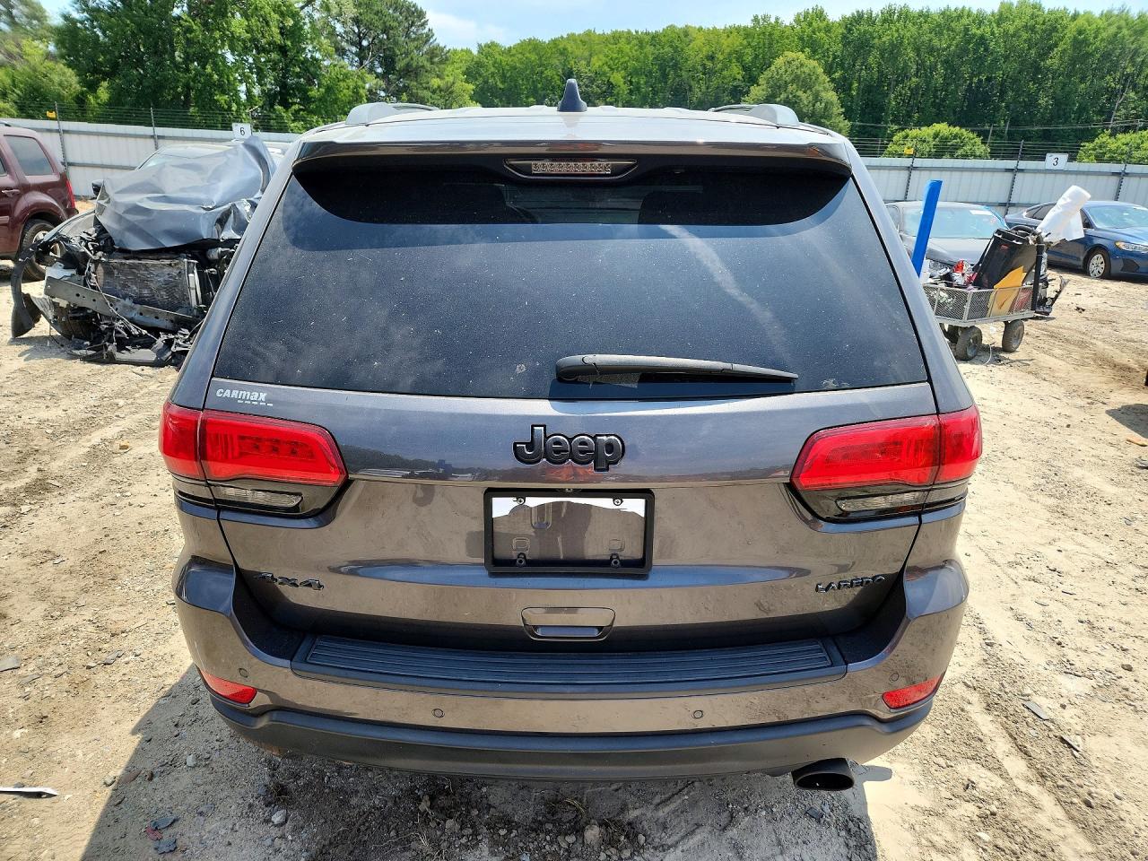 2016 Jeep Grand Cherokee Laredo Gray vin: 1C4RJFAG3GC366529