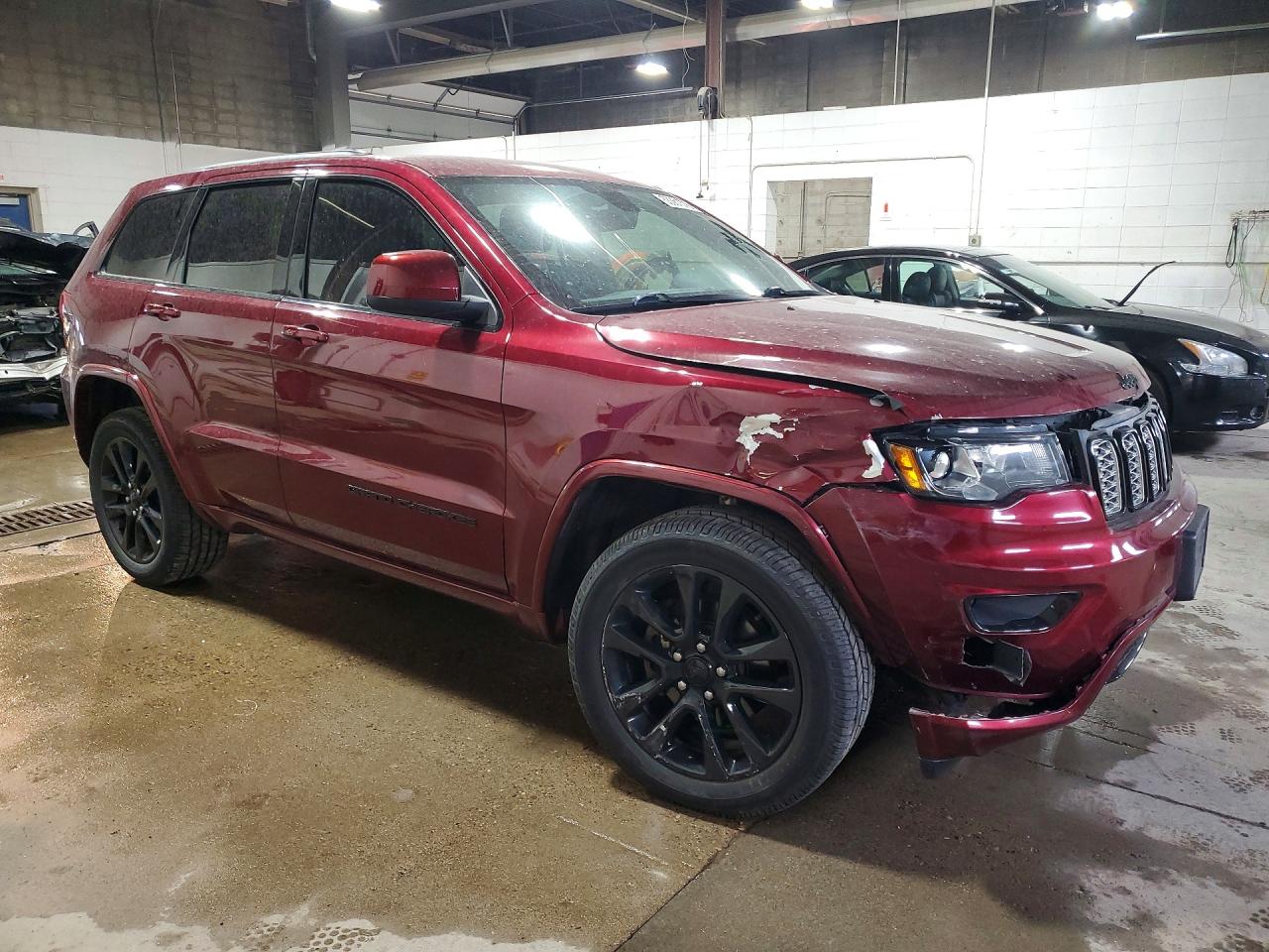 2017 Jeep Grand Cherokee Laredo Темно-бордовый vin: 1C4RJFAG3HC876459