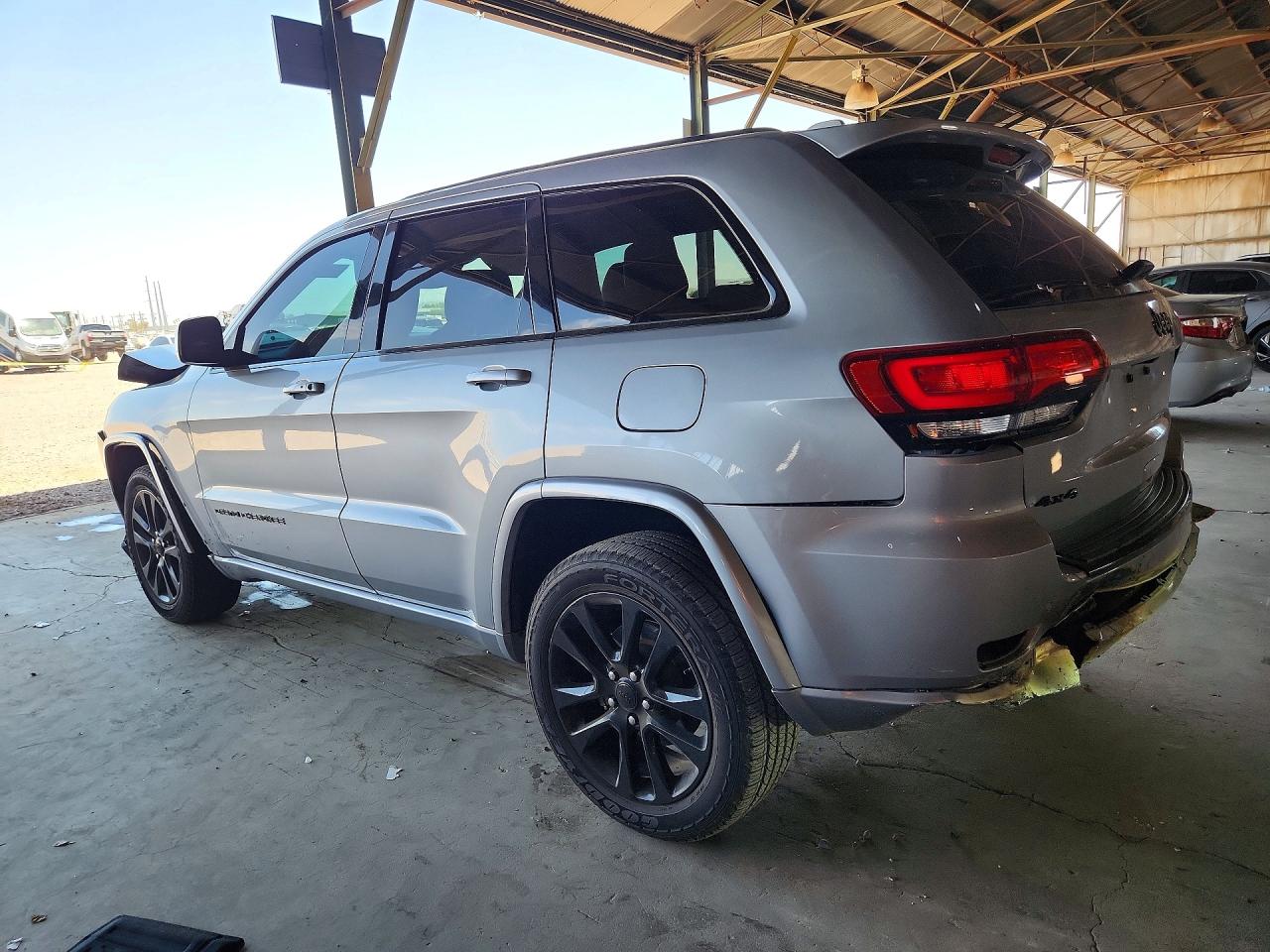 2017 Jeep Grand Cherokee Laredo Silver vin: 1C4RJFAG3HC910349
