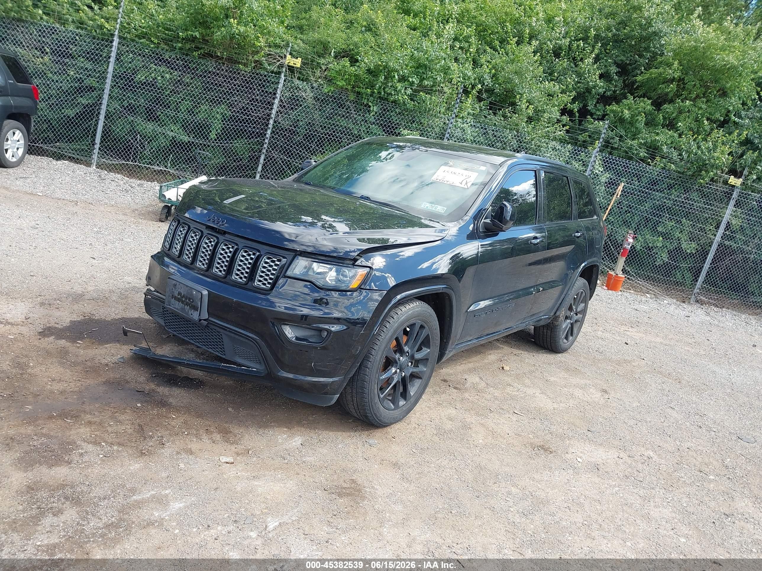 2018 Jeep Grand Cherokee Altitude 4x4 Black vin: 1C4RJFAG3JC357451
