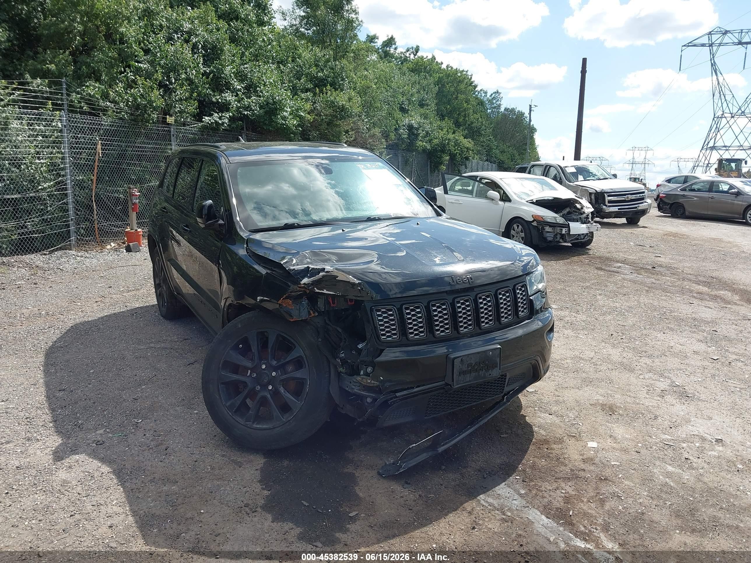 2018 Jeep Grand Cherokee Altitude 4x4 Black vin: 1C4RJFAG3JC357451