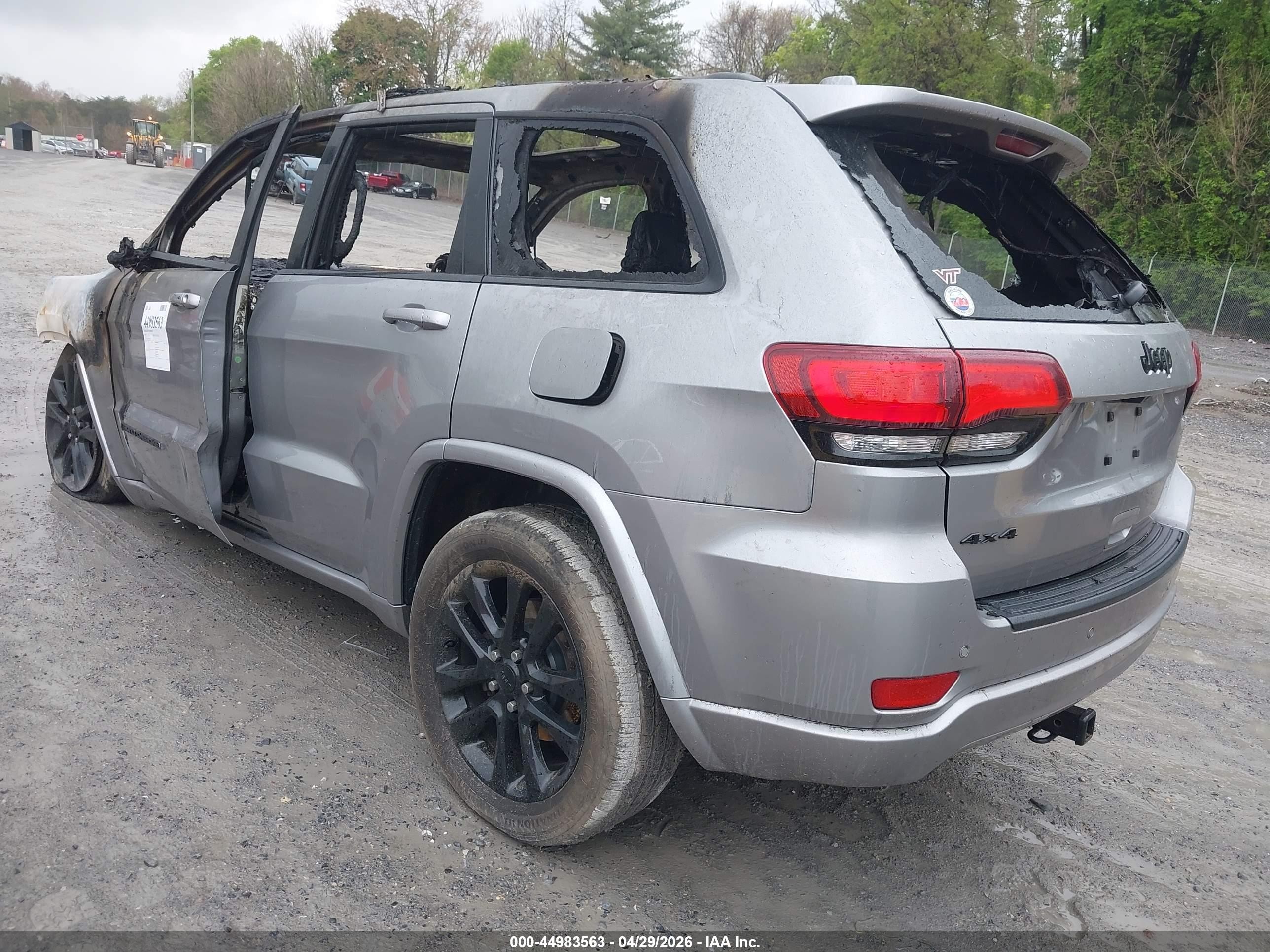 2019 Jeep Grand Cherokee Altitude 4x4 Gray vin: 1C4RJFAG3KC569333