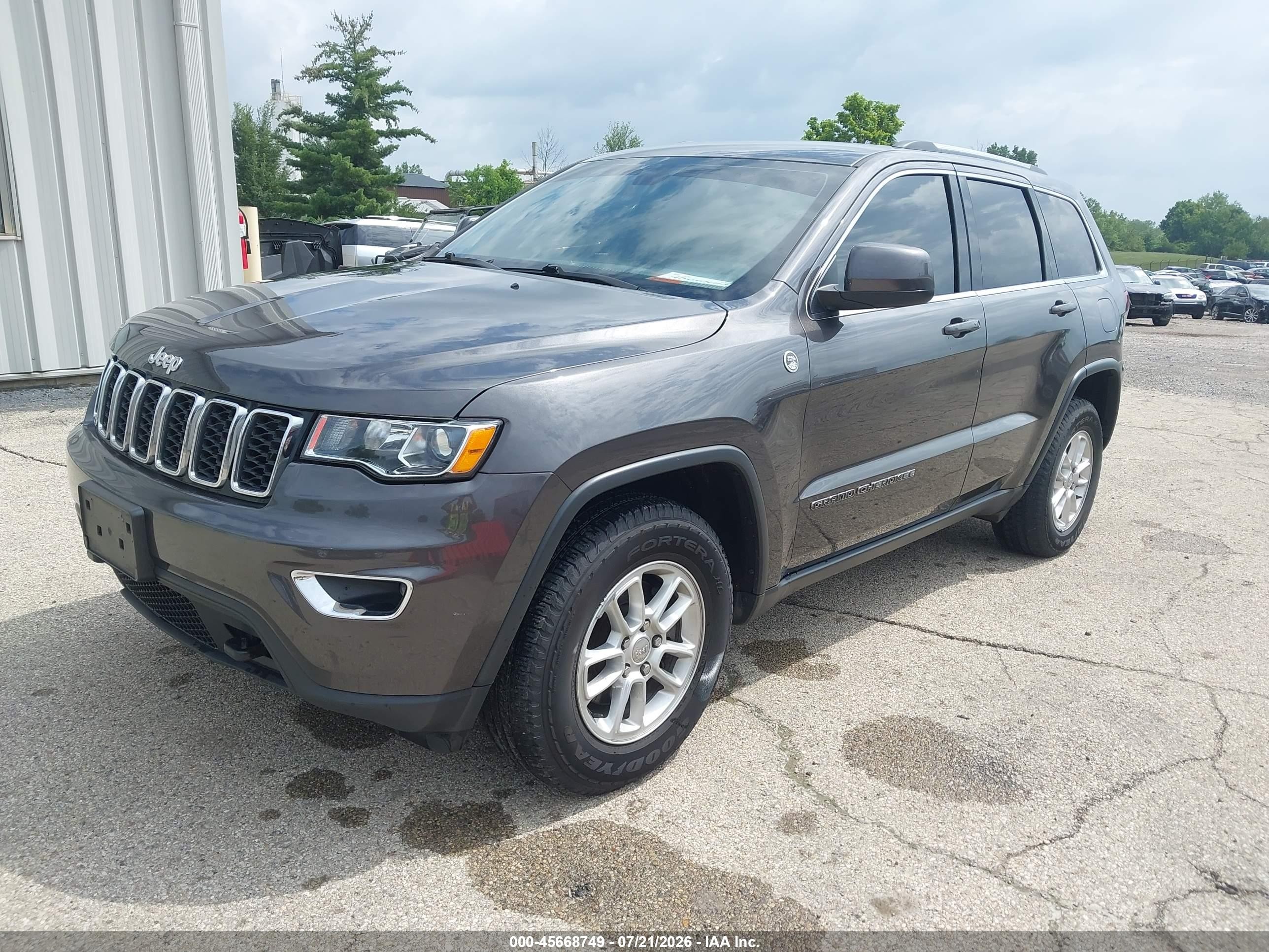 2020 Jeep Grand Cherokee Laredo E 4x4 Gray vin: 1C4RJFAG3LC193864