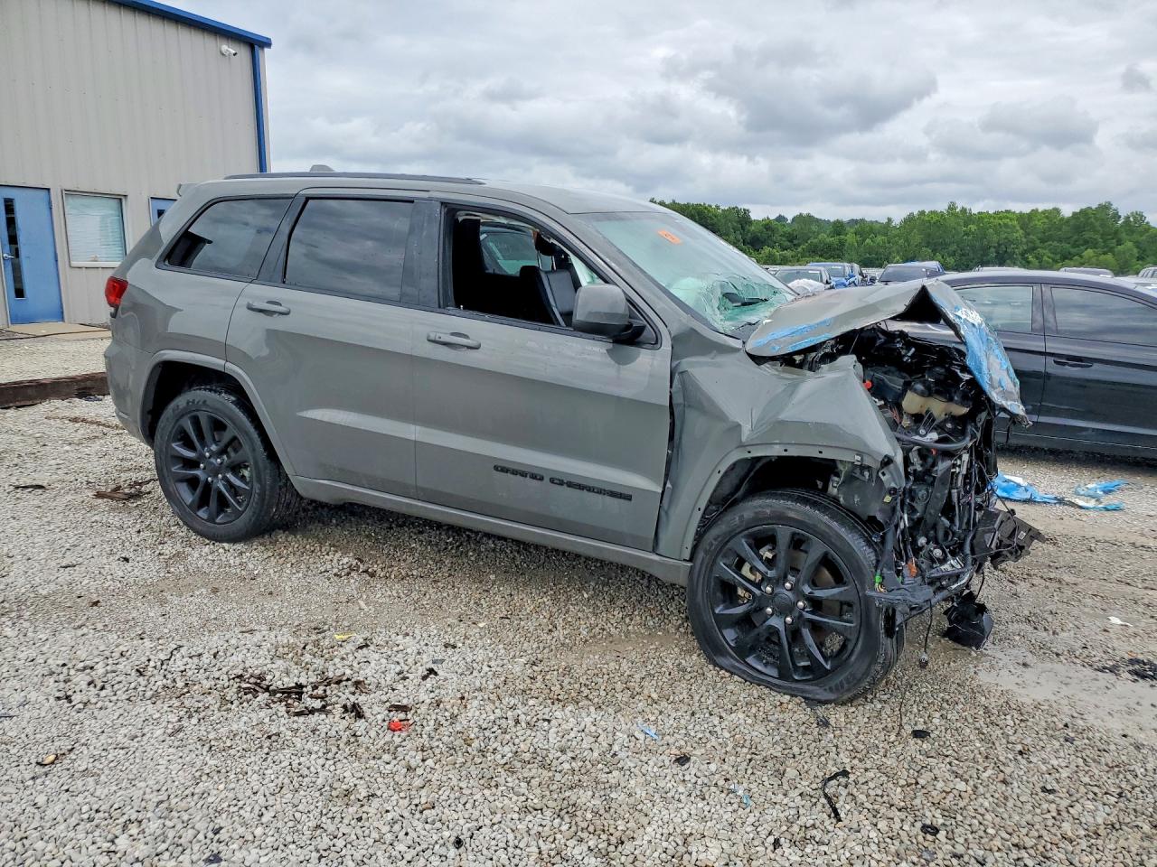 2021 Jeep Grand Cherokee Laredo Gray vin: 1C4RJFAG3MC590055