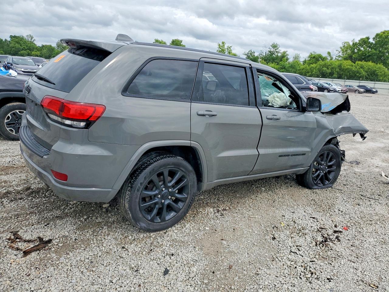 2021 Jeep Grand Cherokee Laredo Gray vin: 1C4RJFAG3MC590055
