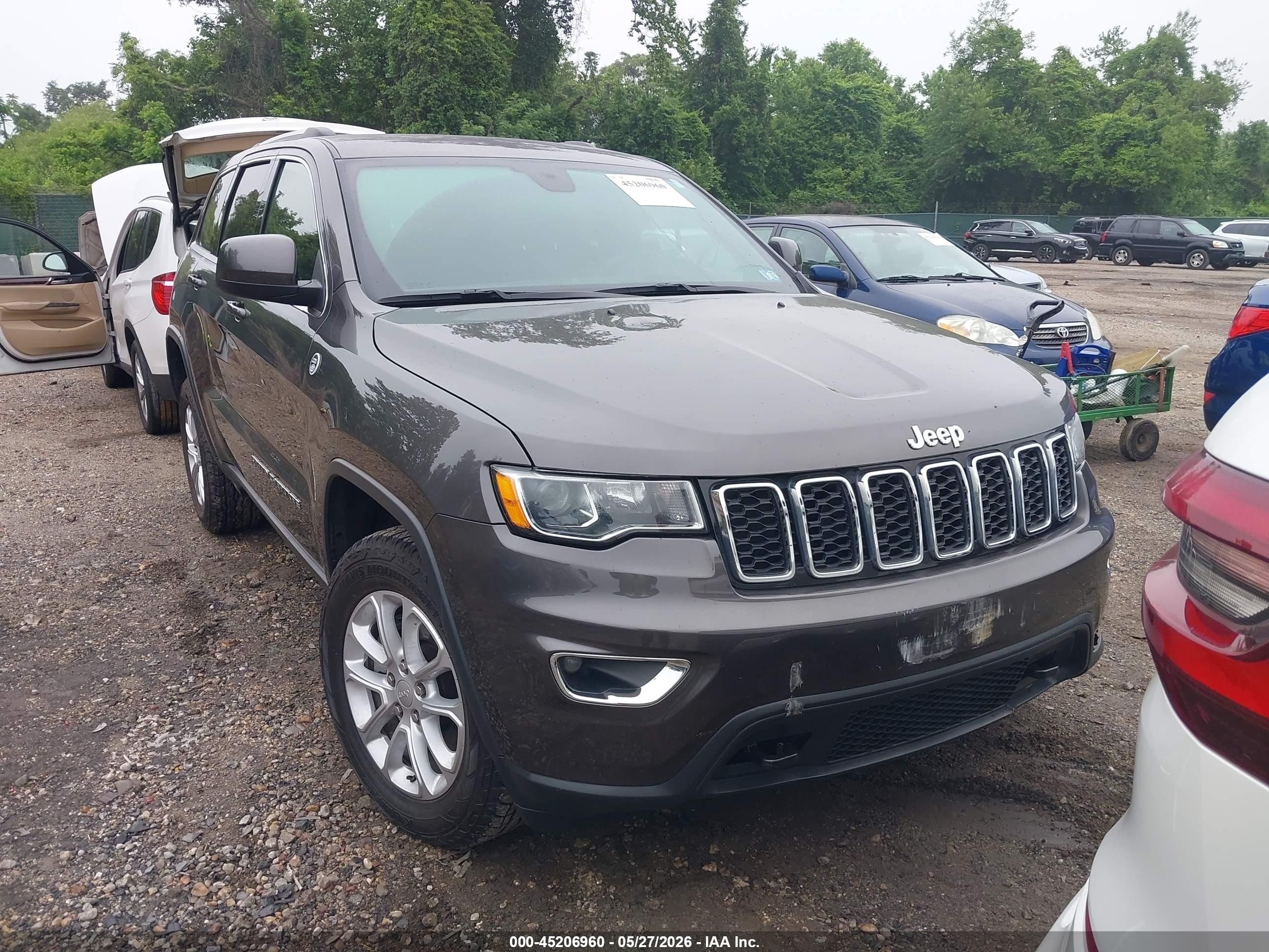 2021 Jeep Grand Cherokee Laredo E 4x4 Gray vin: 1C4RJFAG3MC678619