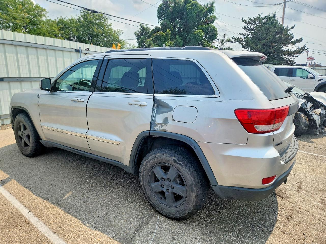 2012 Jeep Grand Cherokee Laredo Silver vin: 1C4RJFAG4CC120714