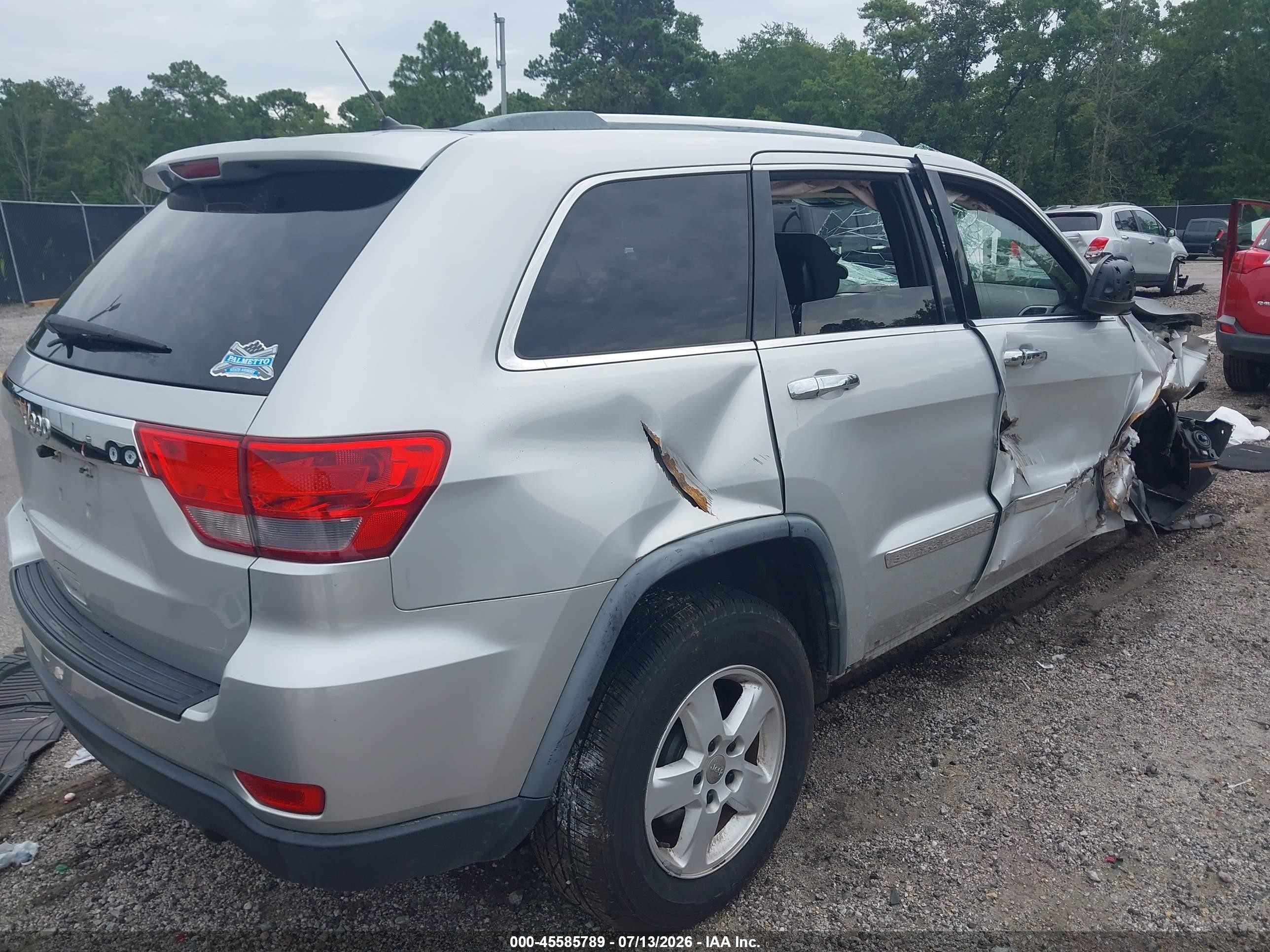 2012 Jeep Grand Cherokee Laredo Silver vin: 1C4RJFAG4CC124973