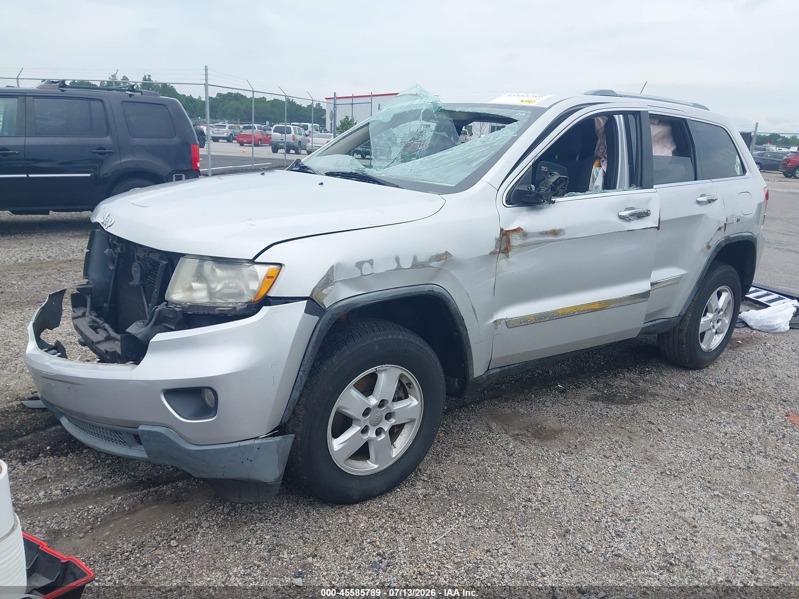 2012 Jeep Grand Cherokee Laredo Silver vin: 1C4RJFAG4CC124973