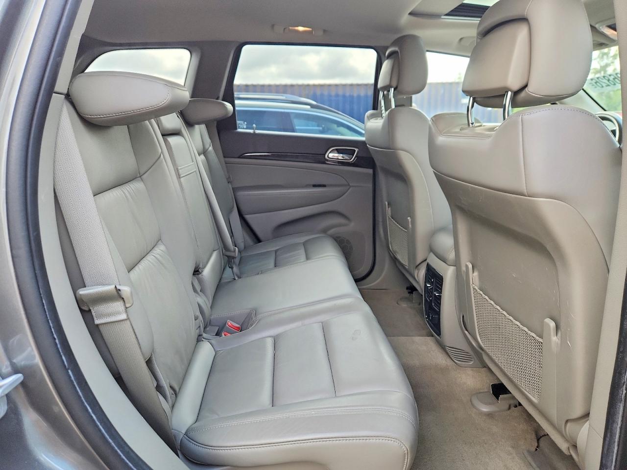 2012 Jeep Grand Cherokee Laredo Gray vin: 1C4RJFAG4CC145418