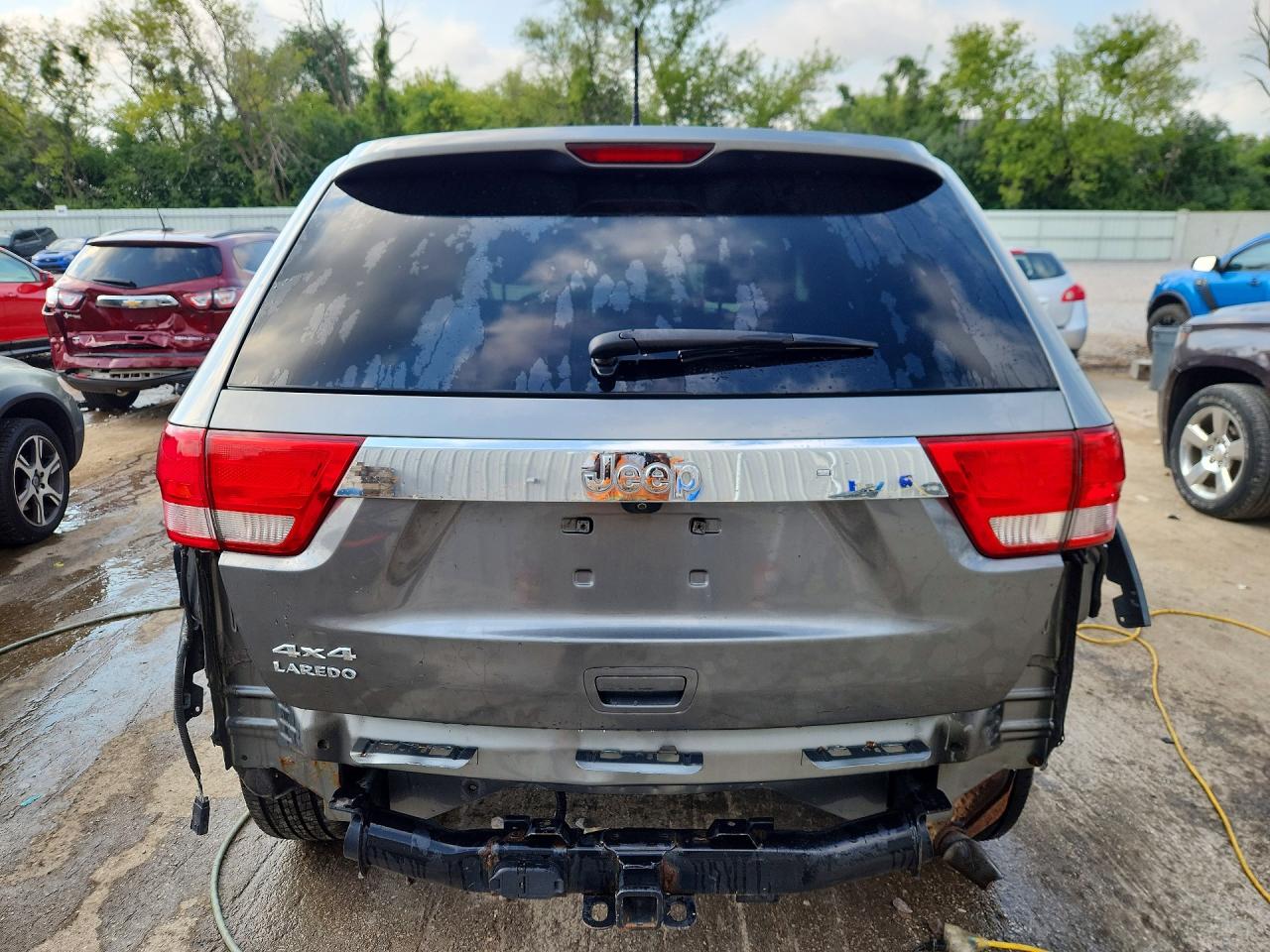 2012 Jeep Grand Cherokee Laredo Gray vin: 1C4RJFAG4CC145418