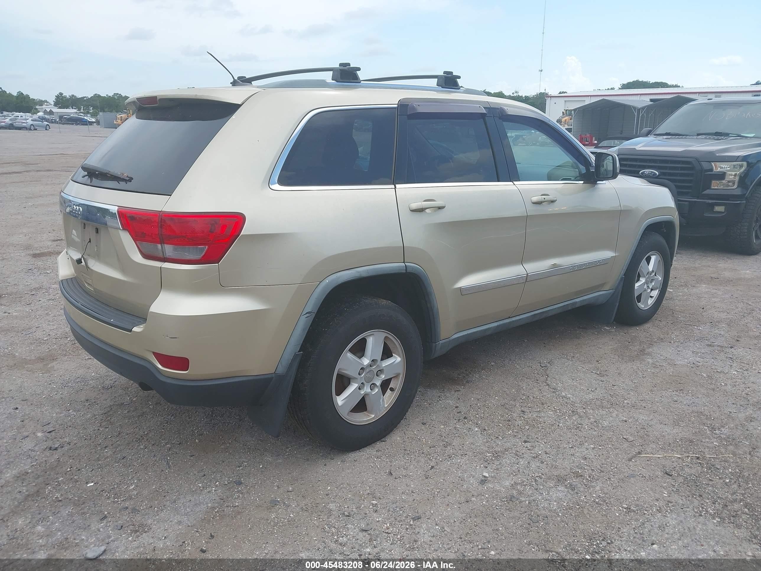 2012 Jeep Grand Cherokee Laredo Beige vin: 1C4RJFAG4CC179939