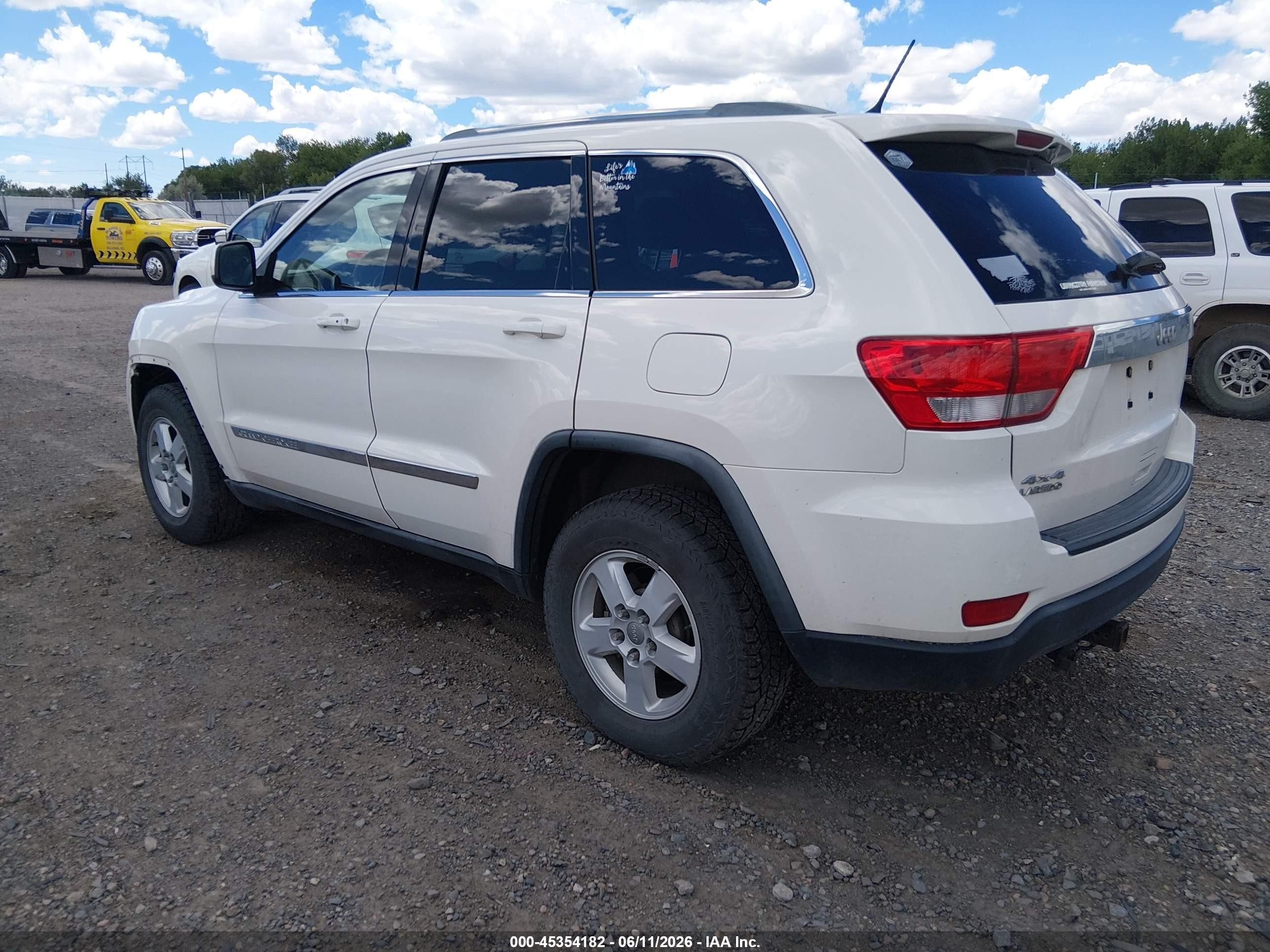 2012 Jeep Grand Cherokee Laredo Белый vin: 1C4RJFAG4CC192870