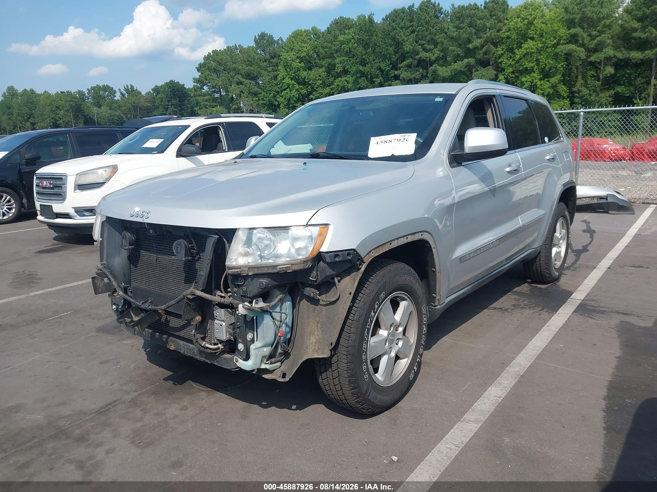 2012 Jeep Grand Cherokee Laredo Silver vin: 1C4RJFAG4CC208243