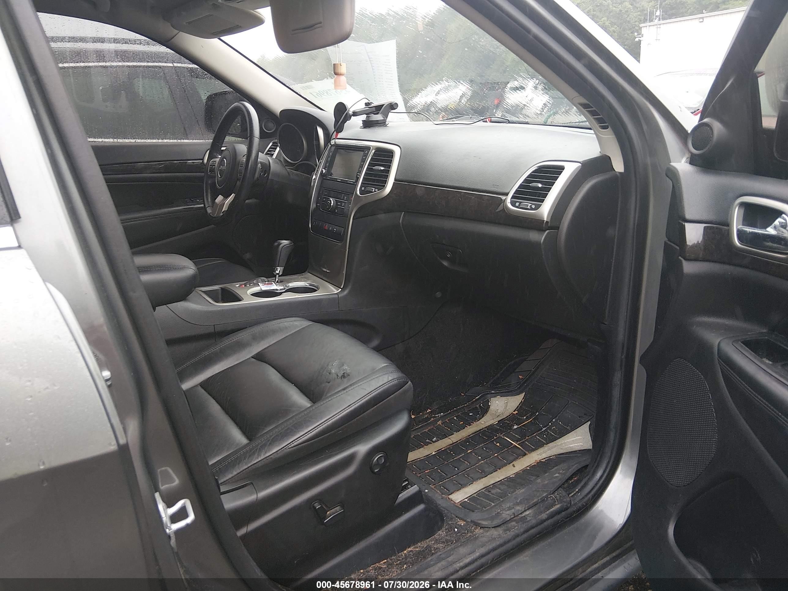 2012 Jeep Grand Cherokee Laredo Gray vin: 1C4RJFAG4CC214334
