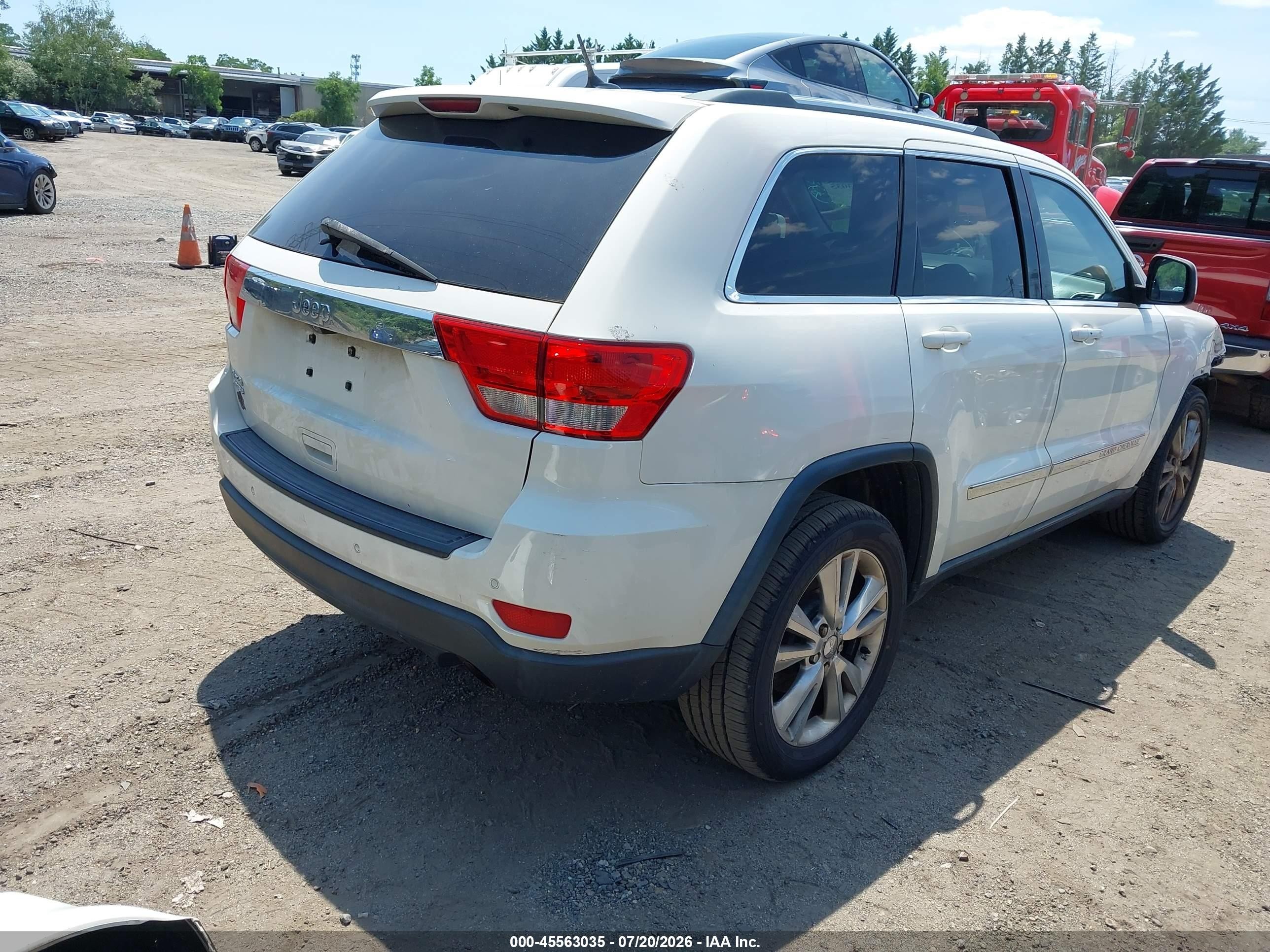 2012 Jeep Grand Cherokee Laredo Белый vin: 1C4RJFAG4CC316426