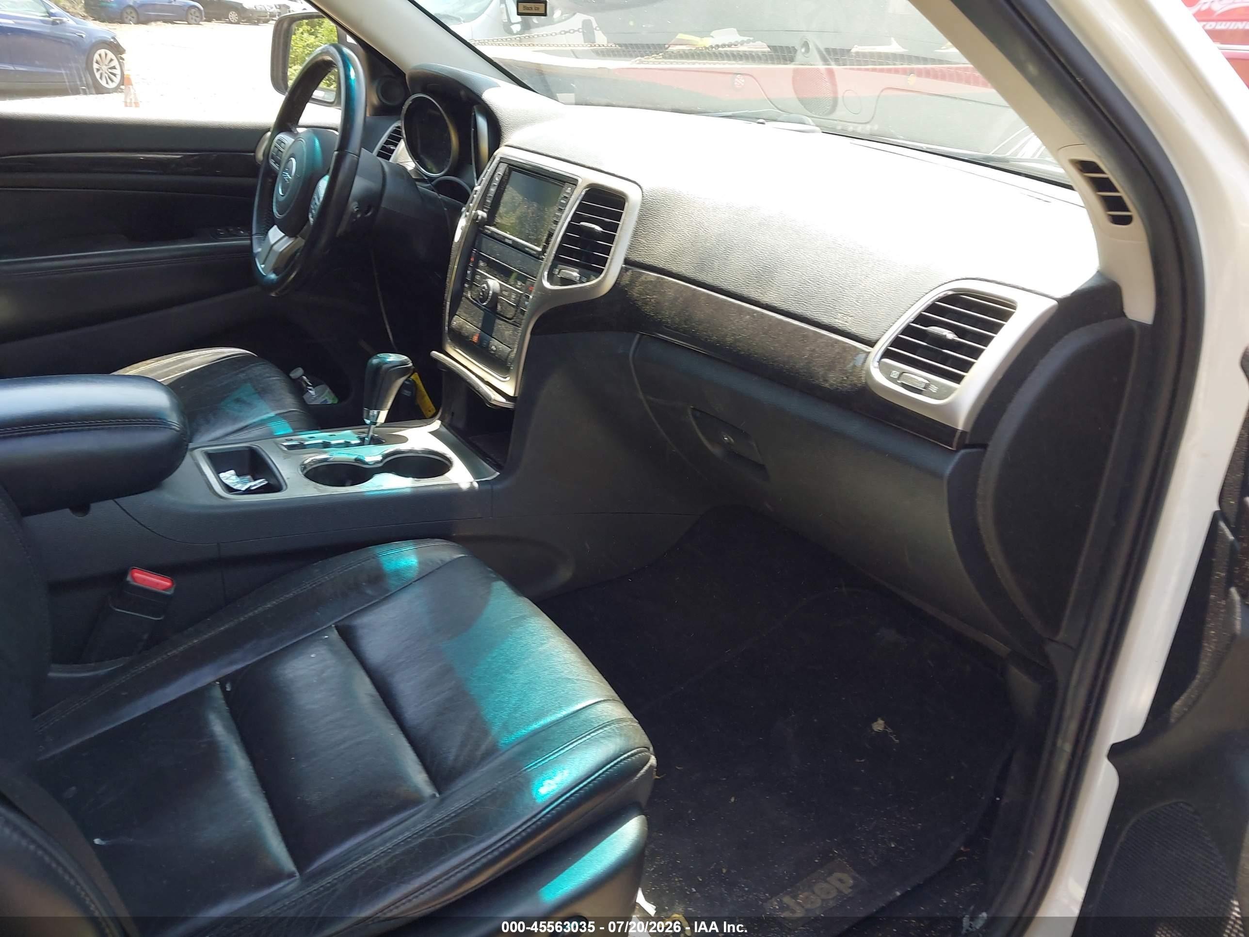 2012 Jeep Grand Cherokee Laredo Белый vin: 1C4RJFAG4CC316426