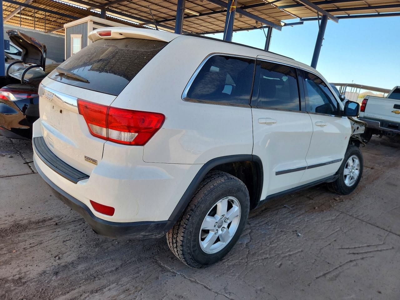 2012 Jeep Grand Cherokee Laredo White vin: 1C4RJFAG4CC318936