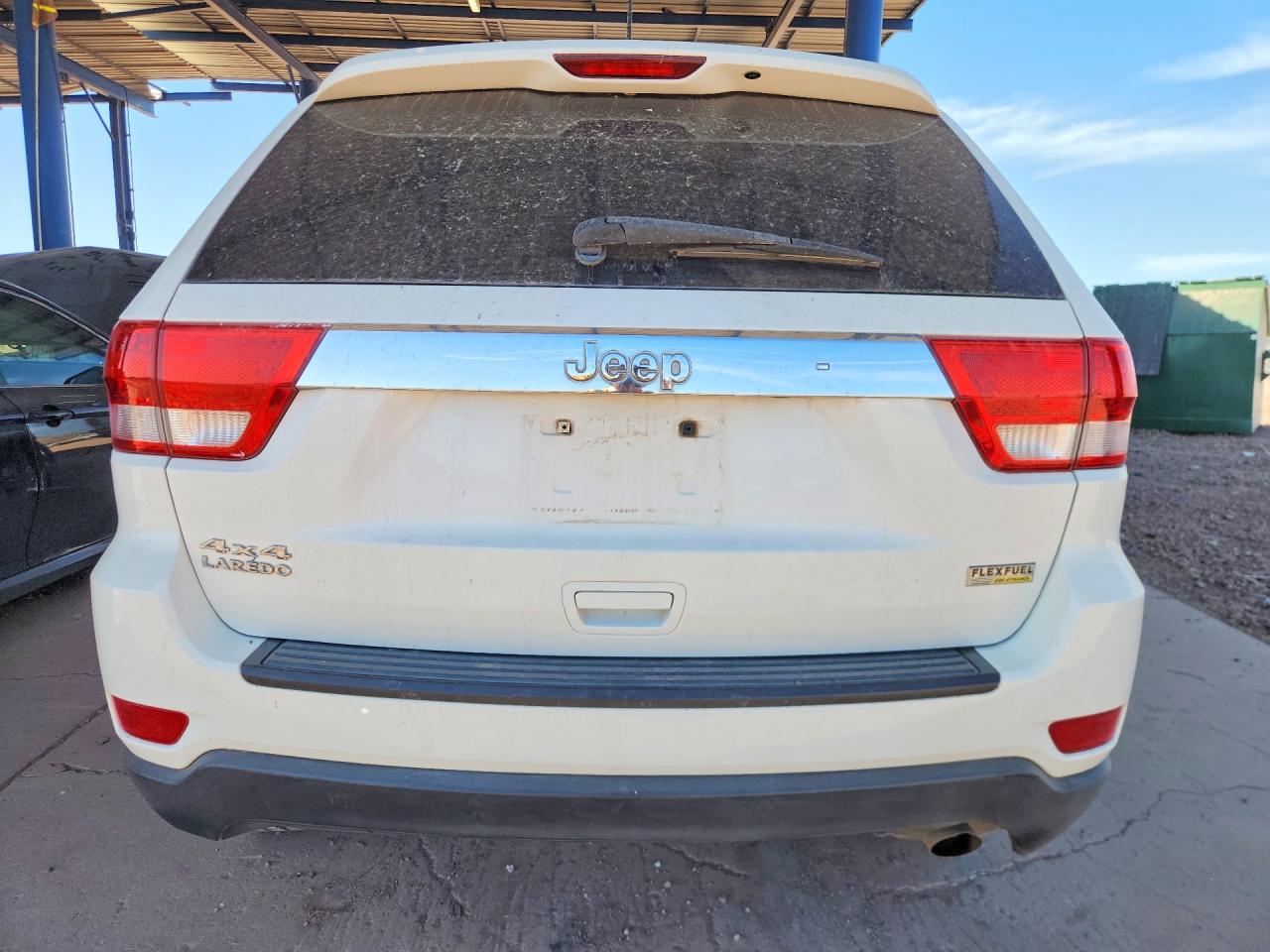 2012 Jeep Grand Cherokee Laredo White vin: 1C4RJFAG4CC318936