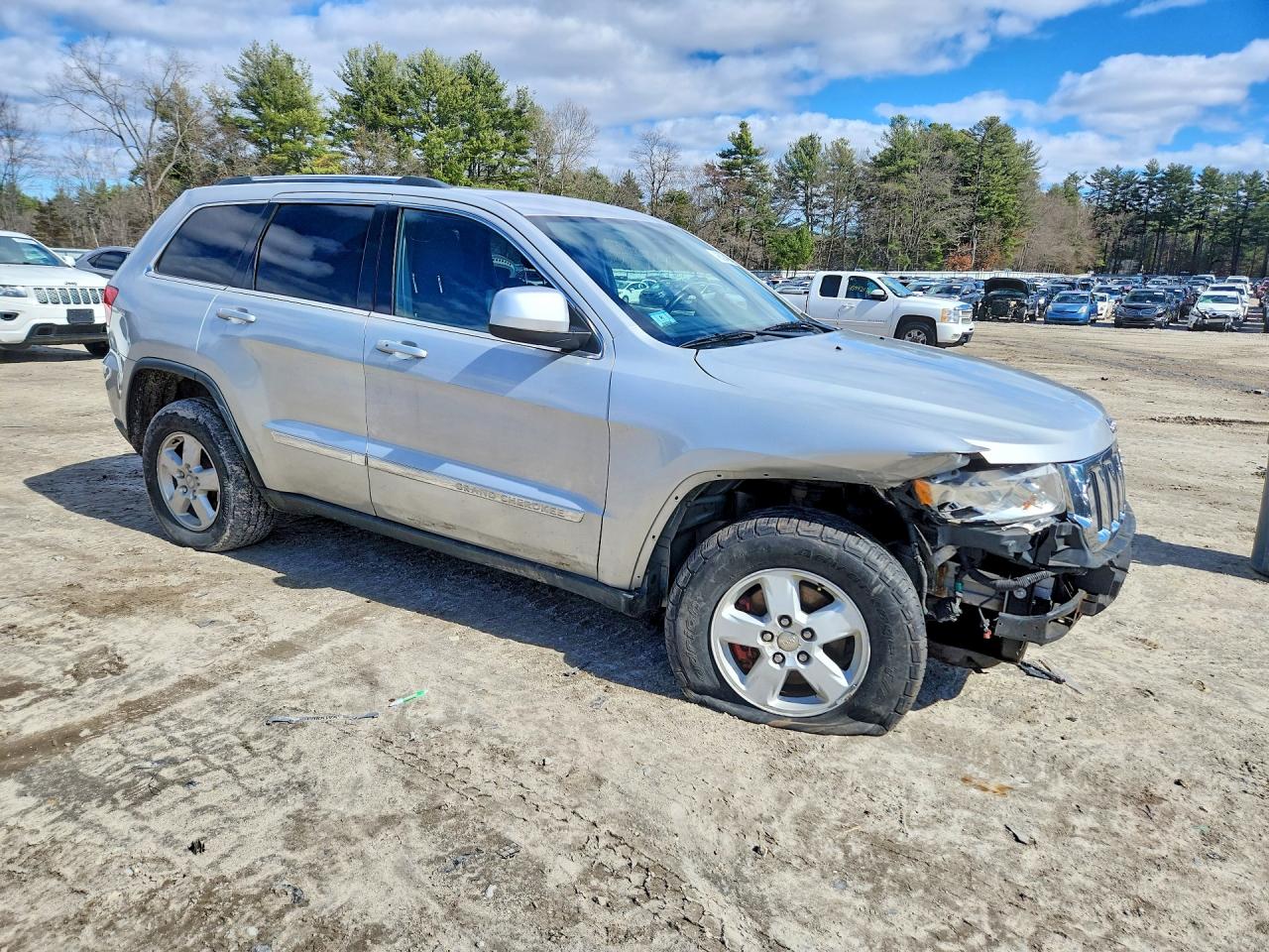 2012 Jeep Grand Cherokee Laredo Gray vin: 1C4RJFAG4CC350110