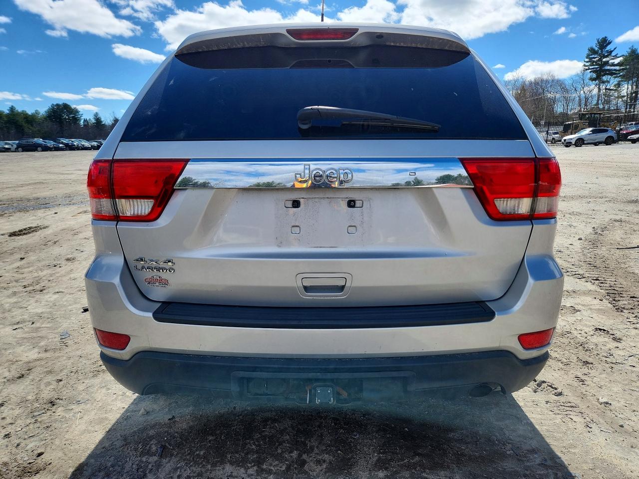 2012 Jeep Grand Cherokee Laredo Gray vin: 1C4RJFAG4CC350110
