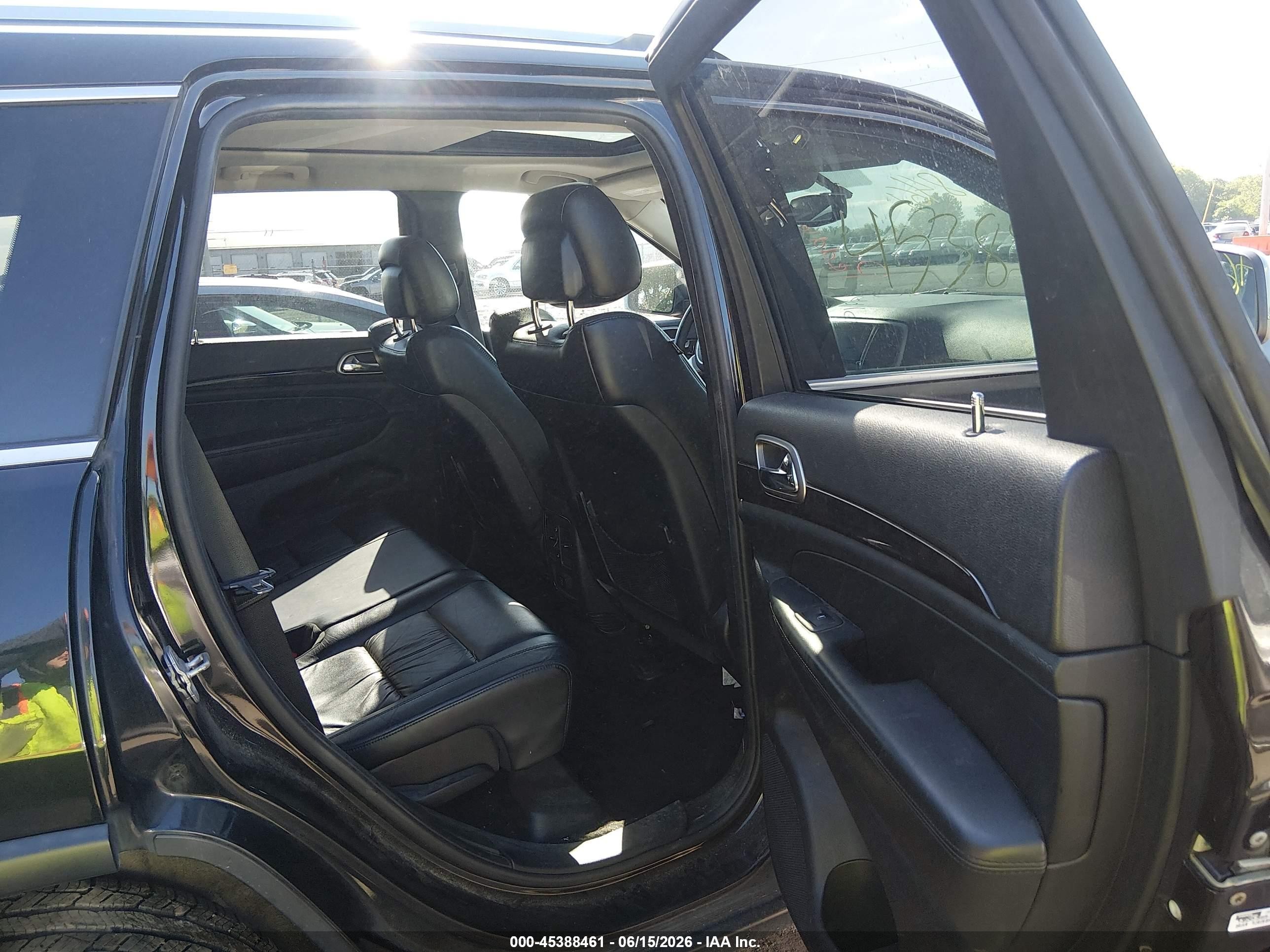 2013 Jeep Grand Cherokee Laredo Black vin: 1C4RJFAG4DC542211