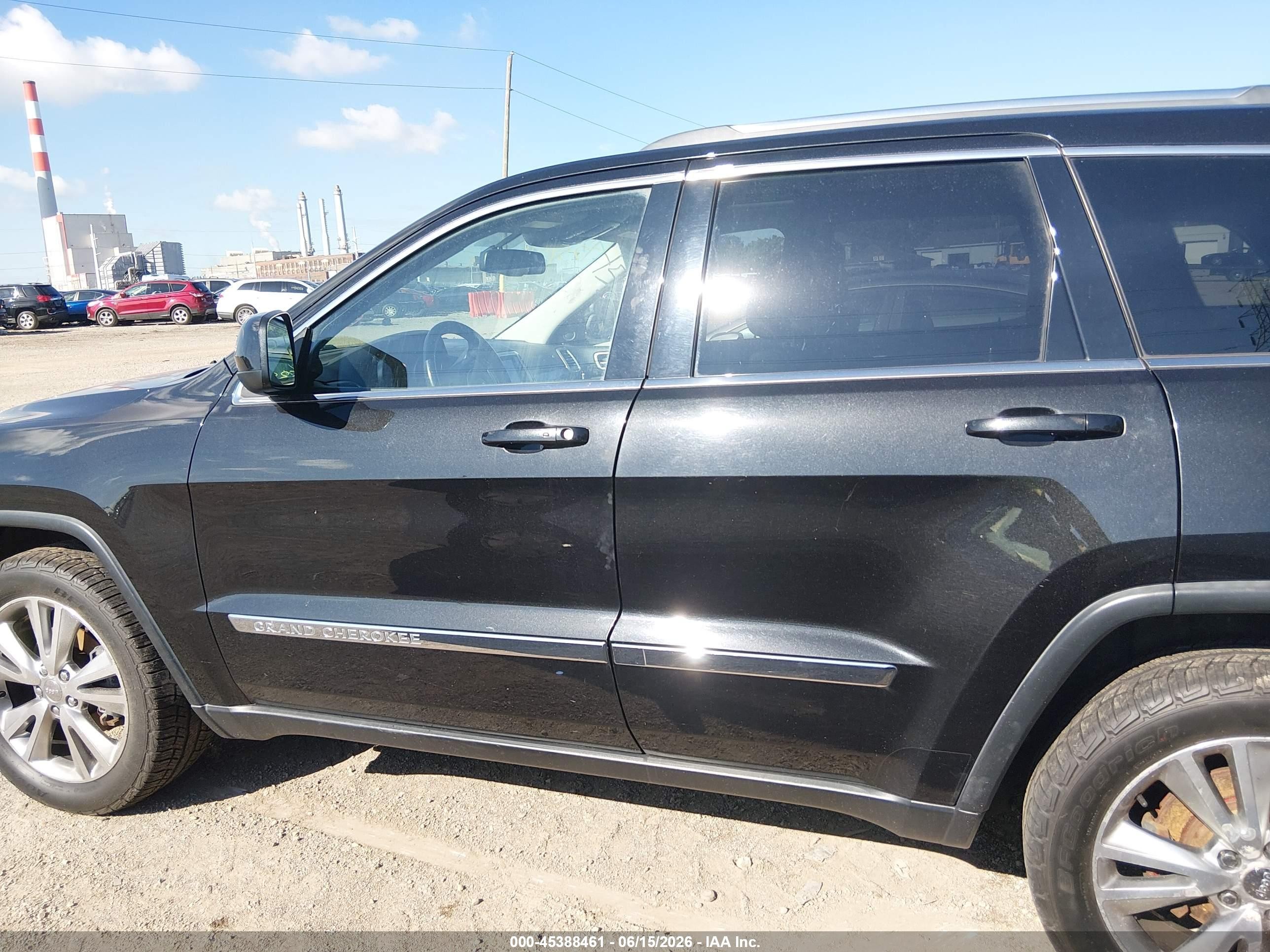 2013 Jeep Grand Cherokee Laredo Black vin: 1C4RJFAG4DC542211