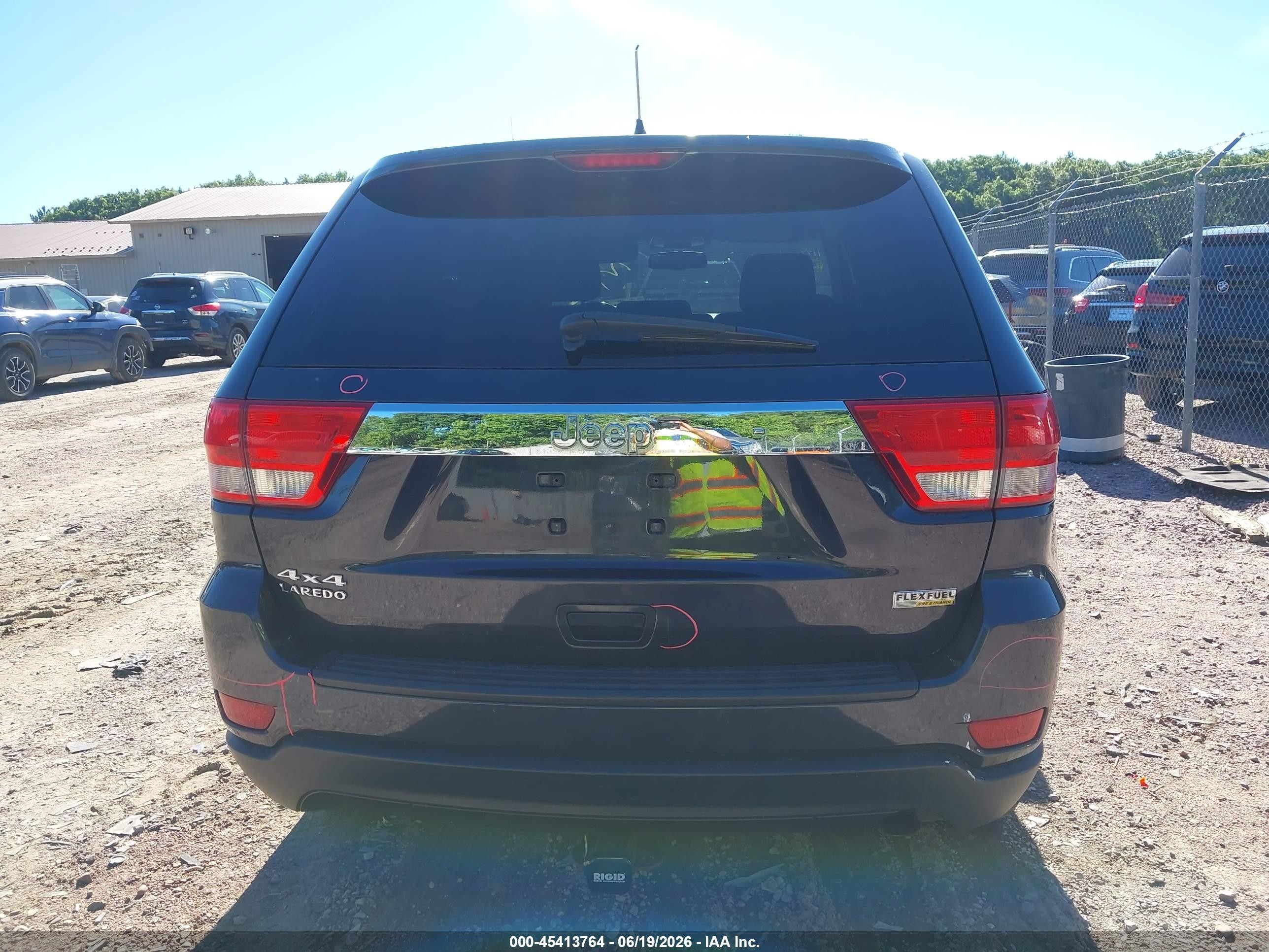 2013 Jeep Grand Cherokee Laredo Синий vin: 1C4RJFAG4DC616324