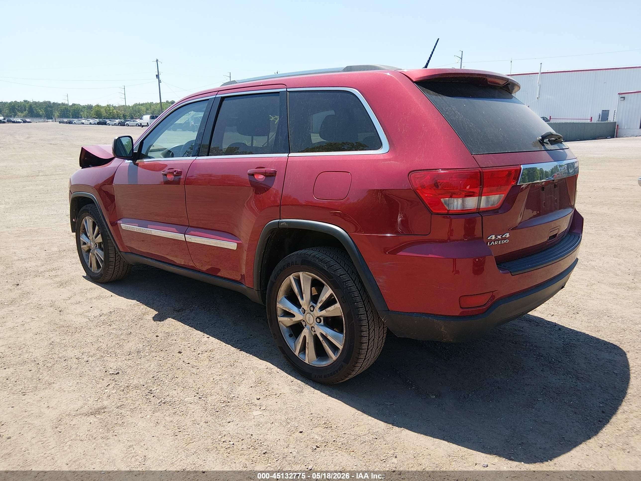 2013 Jeep Grand Cherokee Laredo Red vin: 1C4RJFAG4DC642258