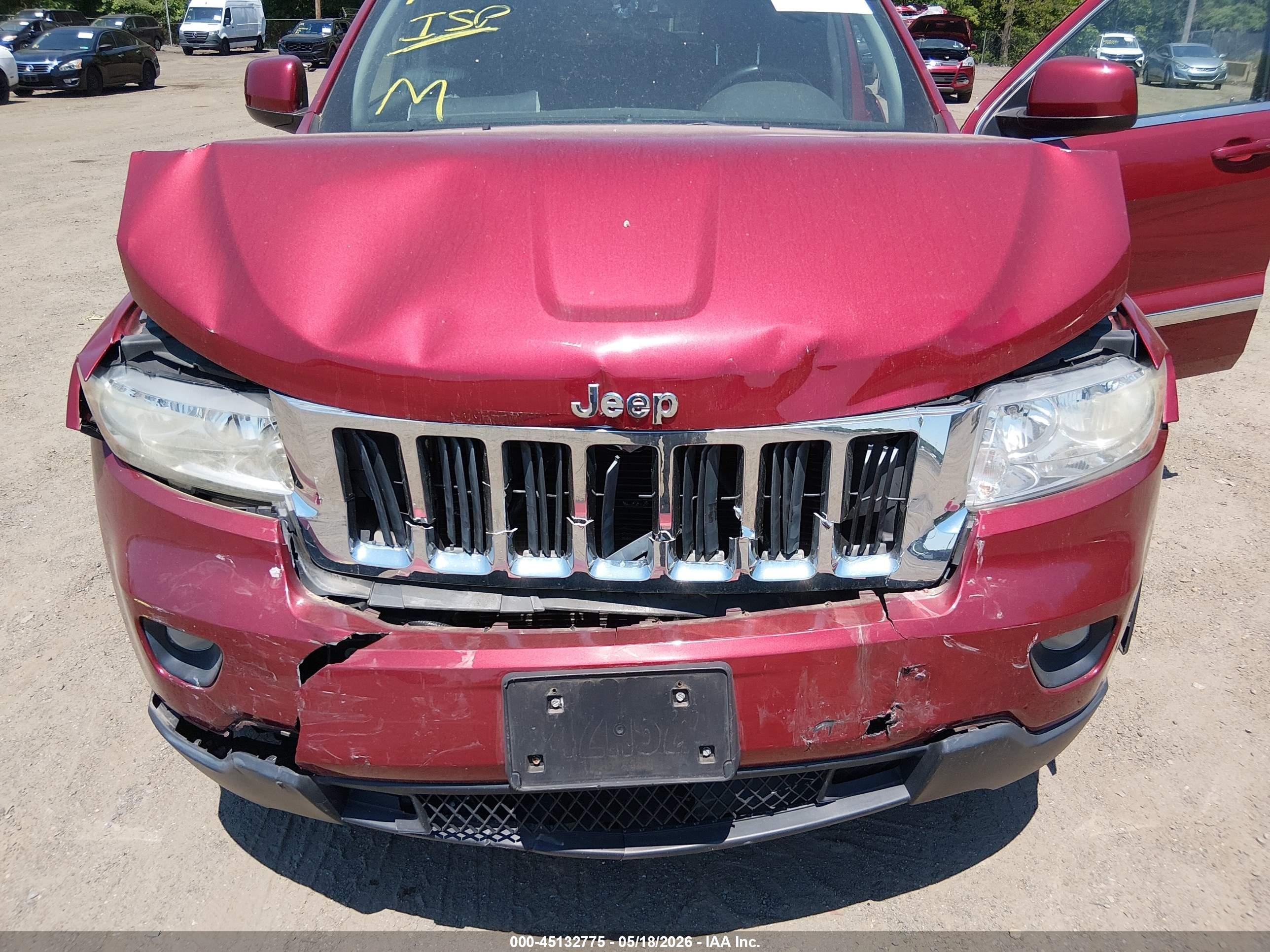 2013 Jeep Grand Cherokee Laredo Red vin: 1C4RJFAG4DC642258