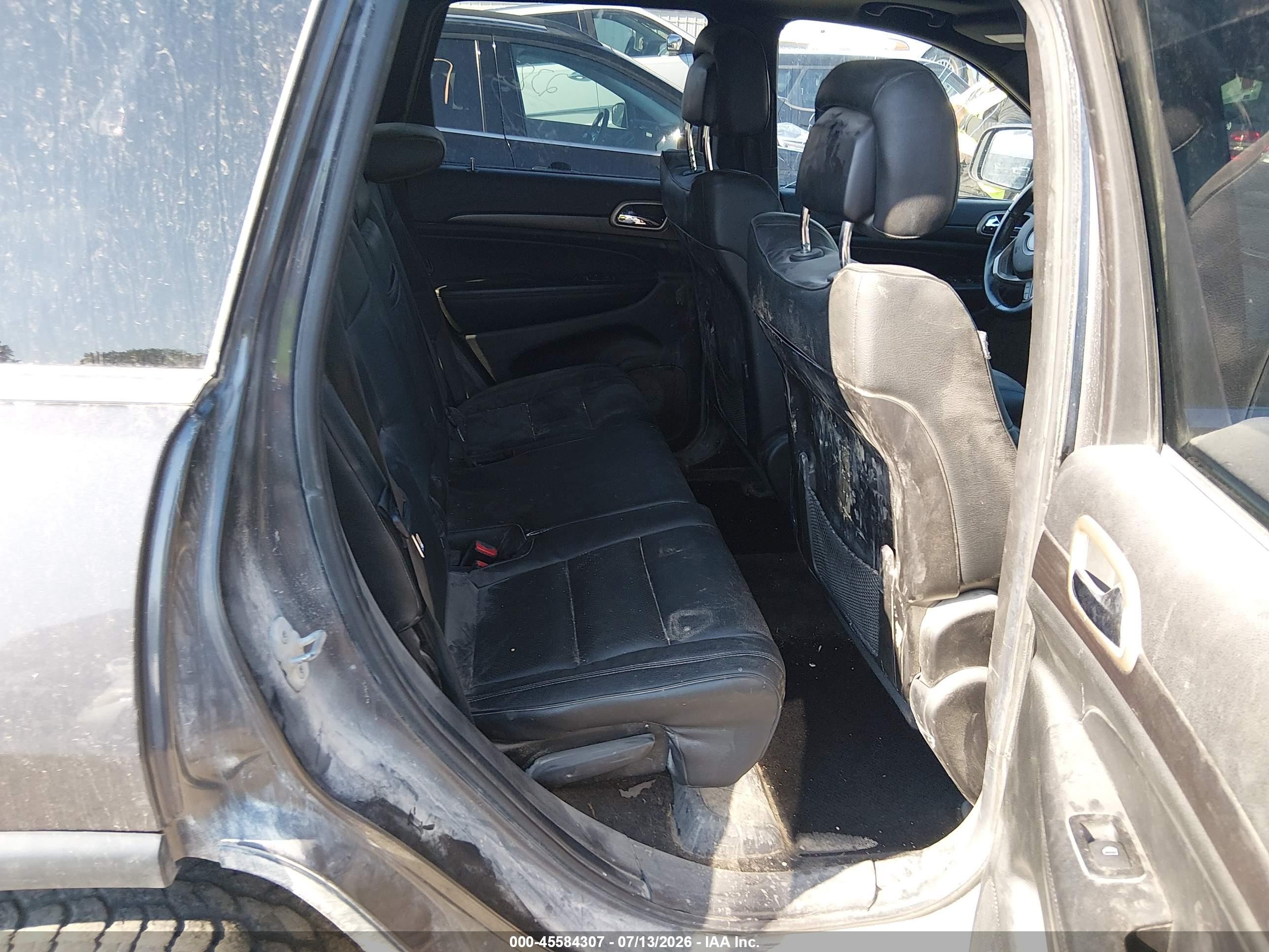 2014 Jeep Grand Cherokee Laredo Gray vin: 1C4RJFAG4EC256456