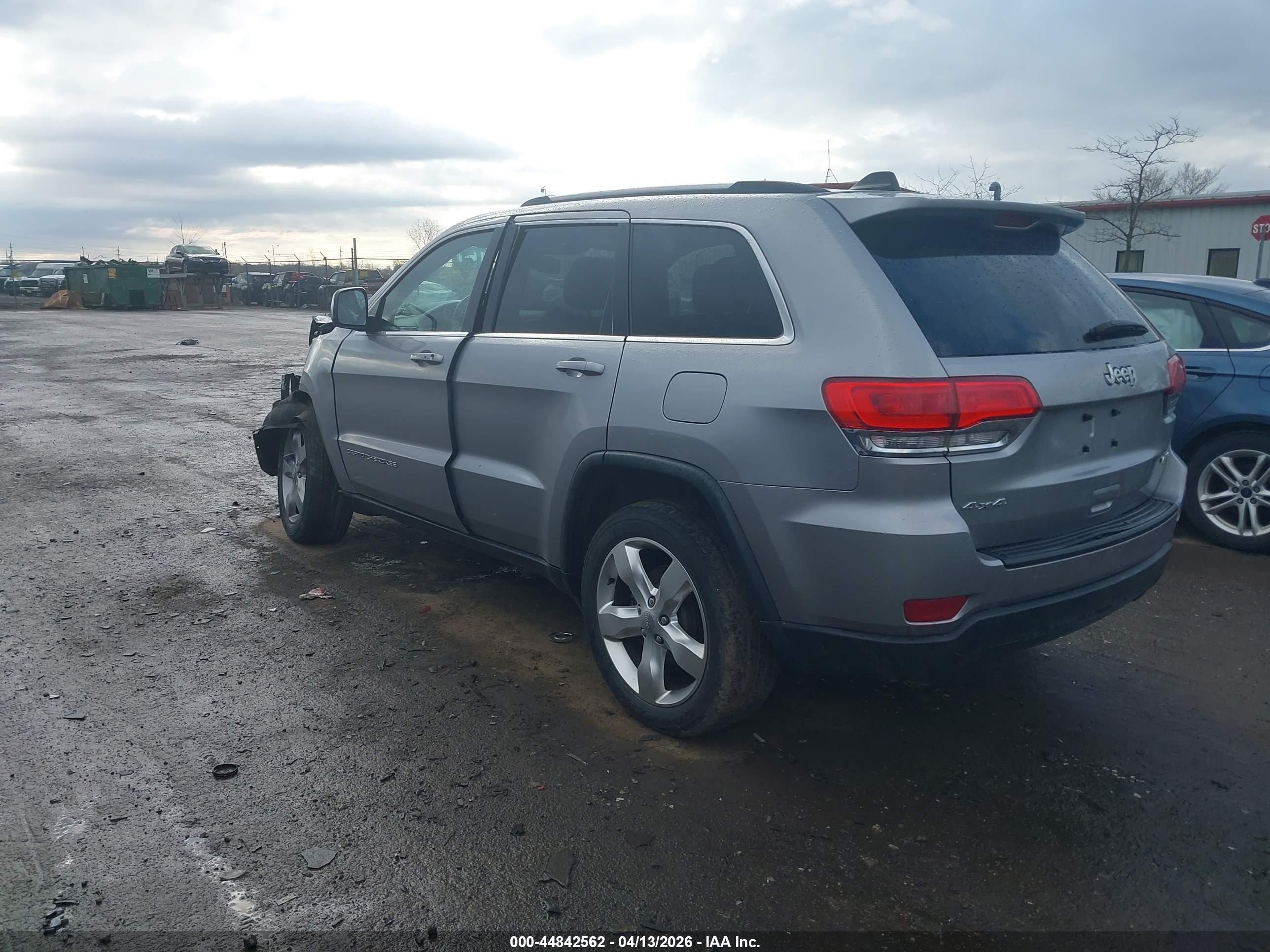 2014 Jeep Grand Cherokee Laredo Silver vin: 1C4RJFAG4EC334136