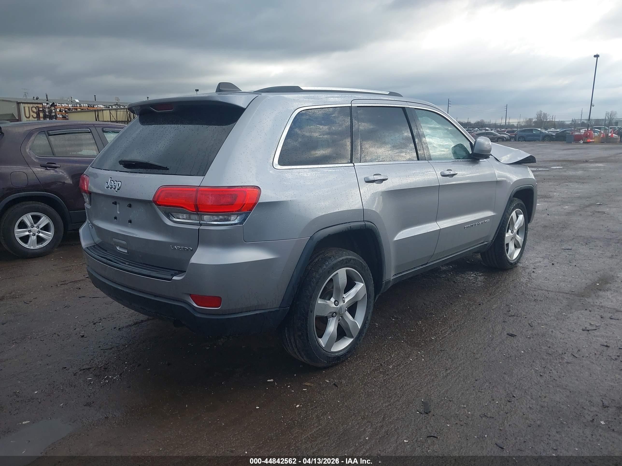 2014 Jeep Grand Cherokee Laredo Silver vin: 1C4RJFAG4EC334136