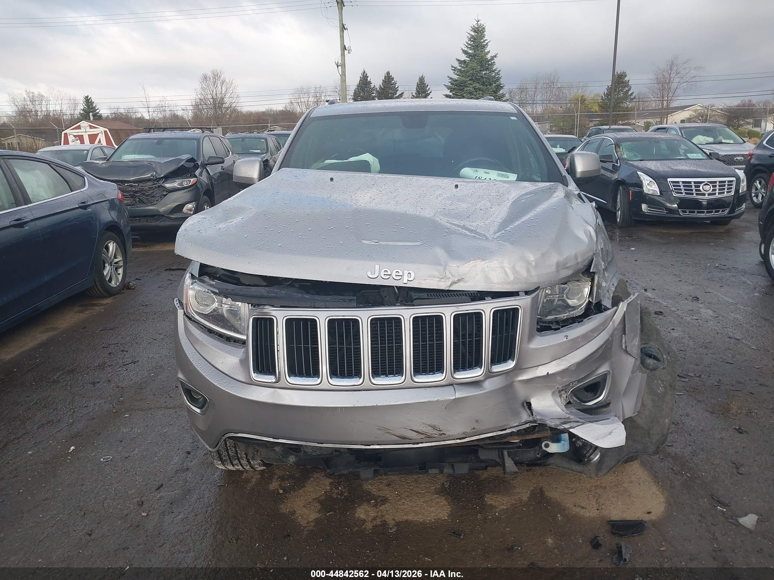 2014 Jeep Grand Cherokee Laredo Silver vin: 1C4RJFAG4EC334136