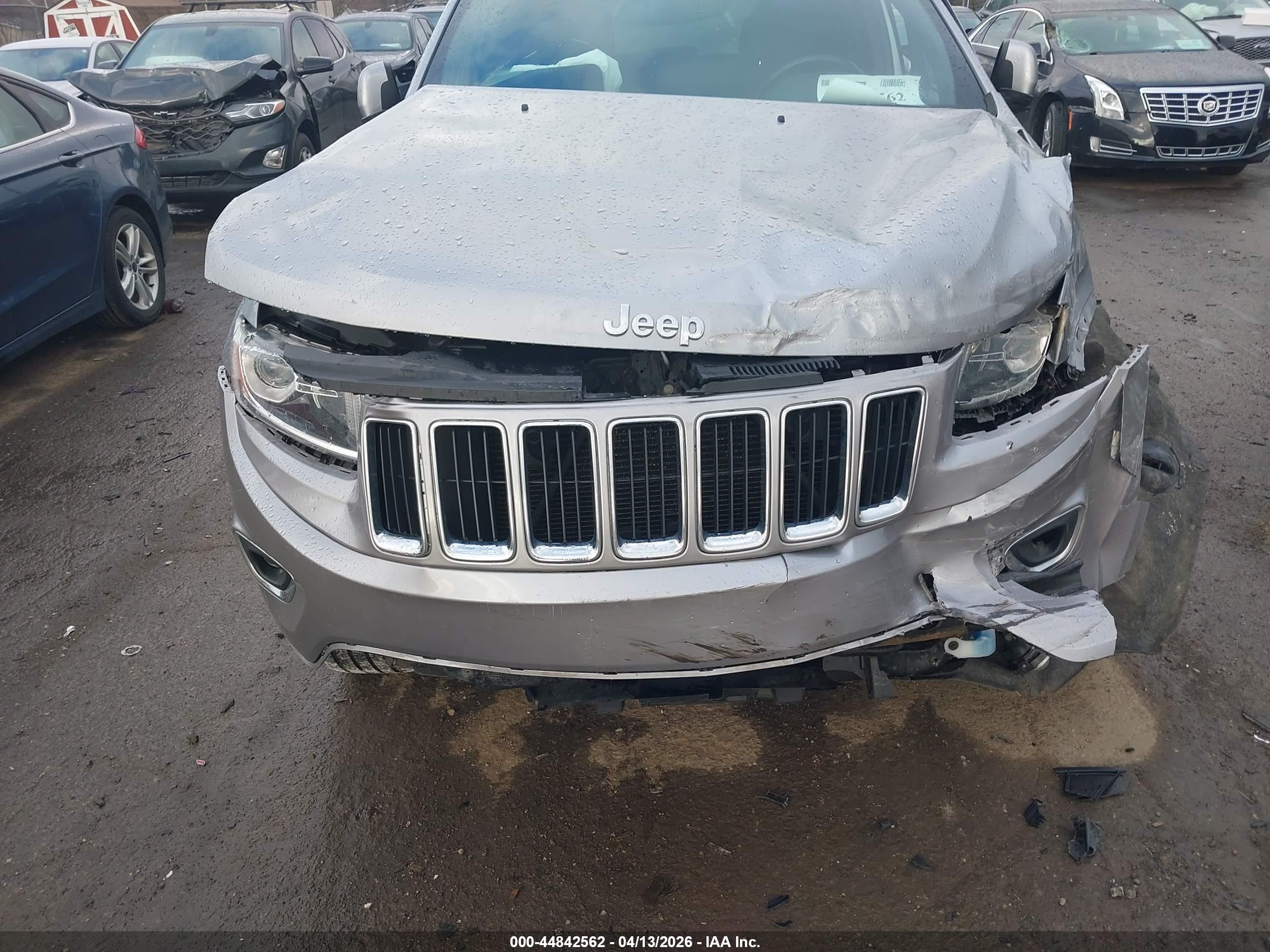 2014 Jeep Grand Cherokee Laredo Silver vin: 1C4RJFAG4EC334136