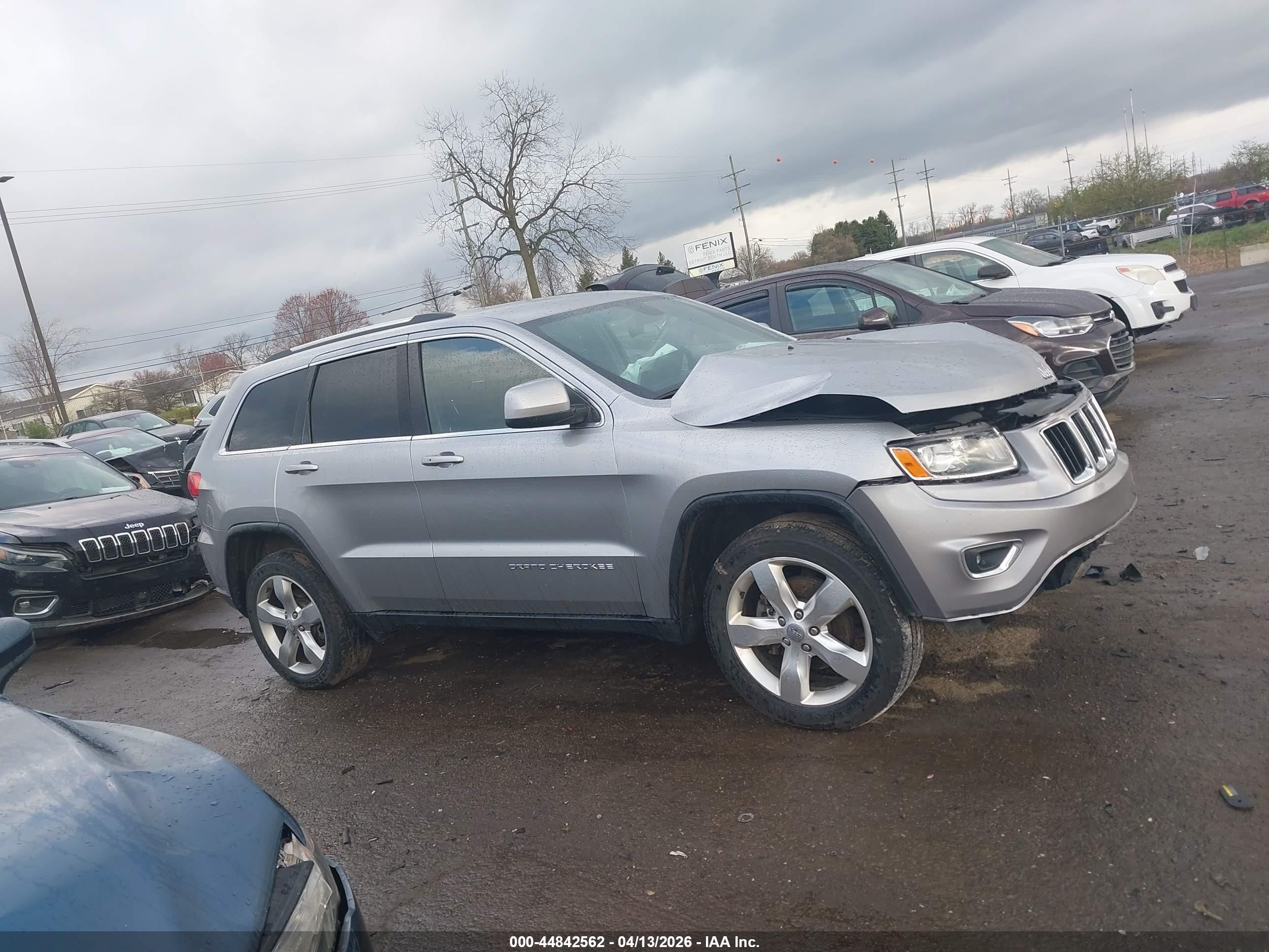 2014 Jeep Grand Cherokee Laredo Silver vin: 1C4RJFAG4EC334136